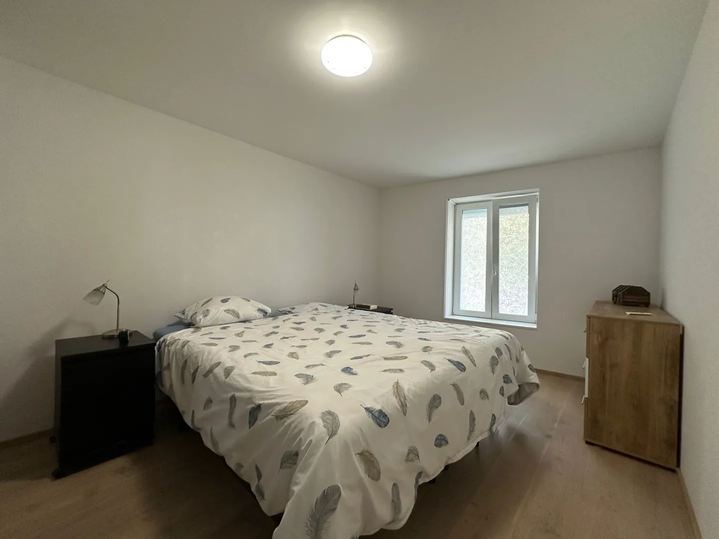 Neuwertige 3.5-Zimmer-Wohnung mit Sitzplatz und Carport zu verkaufen - Foto 12 von 13