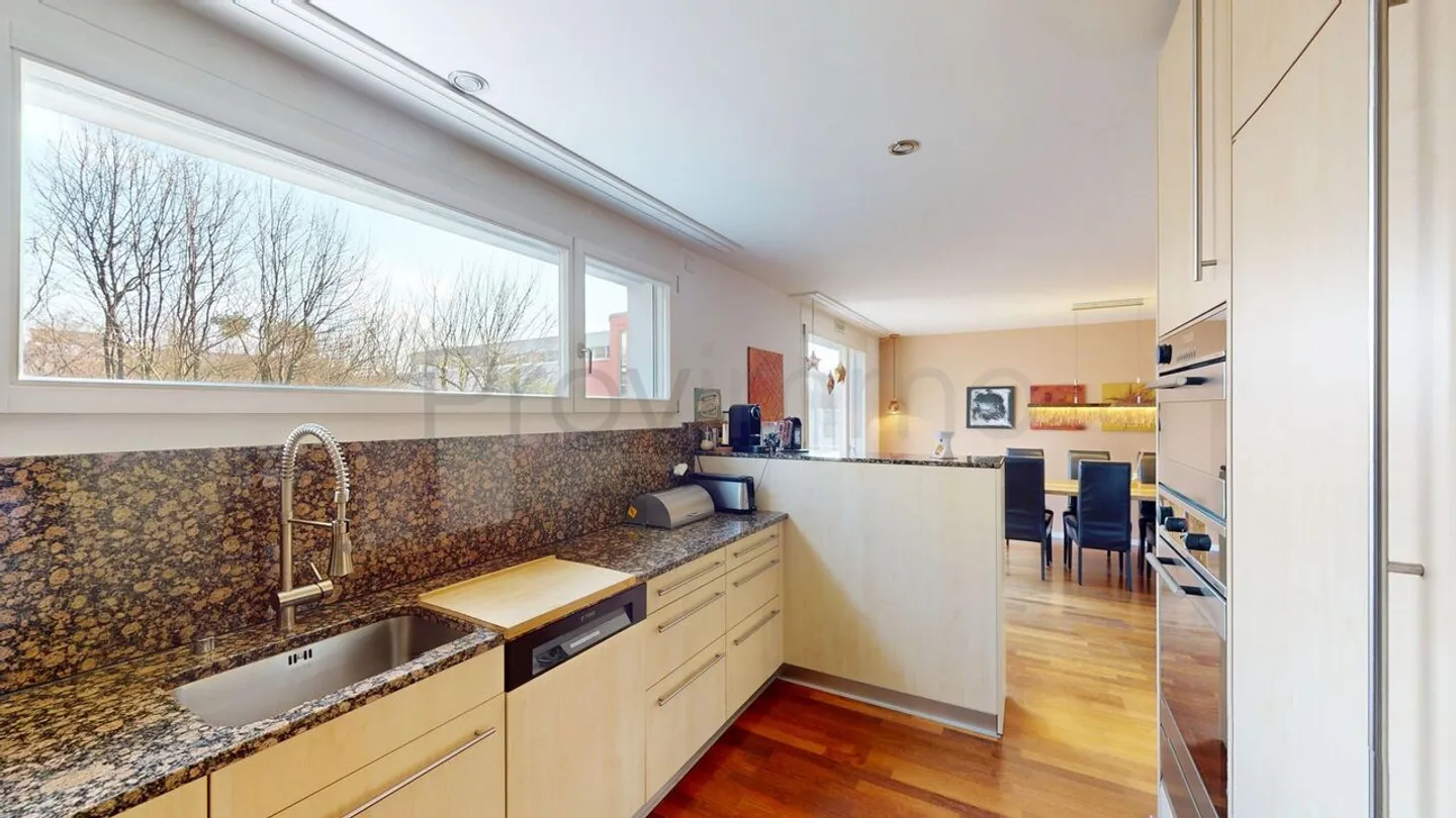 Vielseitiges Wohnerlebnis mit aussergewöhnlichen Annehmlichkeiten - Foto 9 von 13