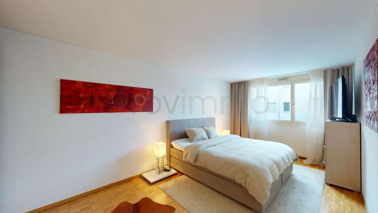 Vielseitiges Wohnerlebnis mit aussergewöhnlichen Annehmlichkeiten - Foto 11 von 13