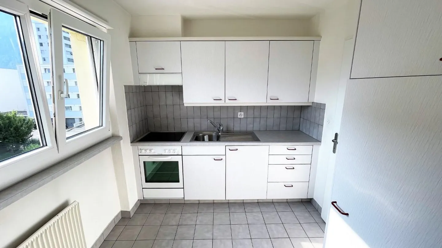 Appartement lumineux avec vue dégagée - Photo 2 sur 9