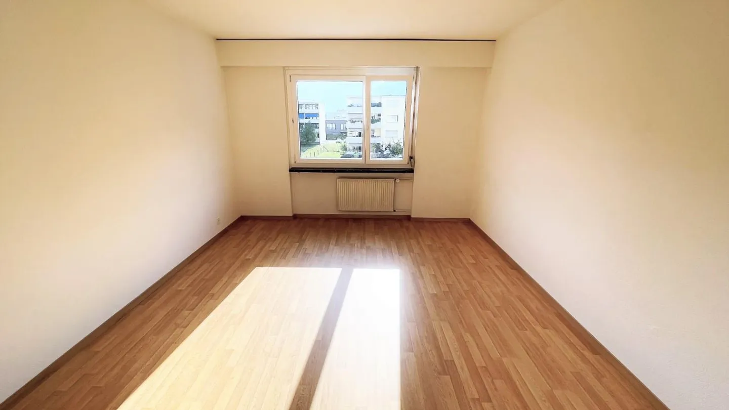 Appartement lumineux avec vue dégagée - Photo 6 sur 9