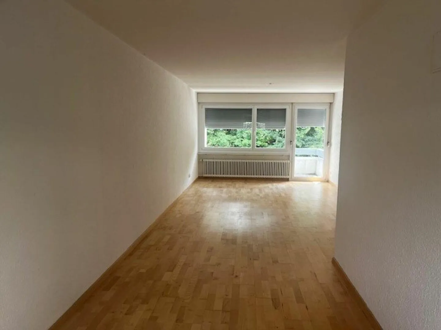 3.5 Room Apartment - Photo 2 of 9