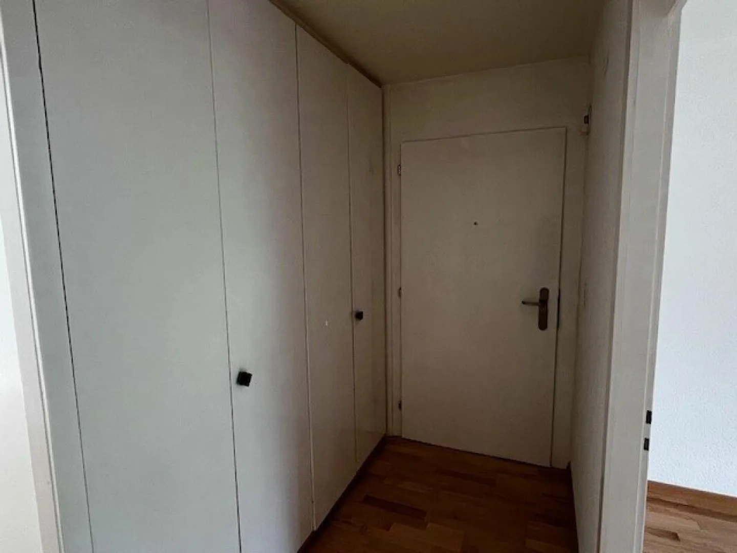 3.5 Room Apartment - Photo 8 of 9