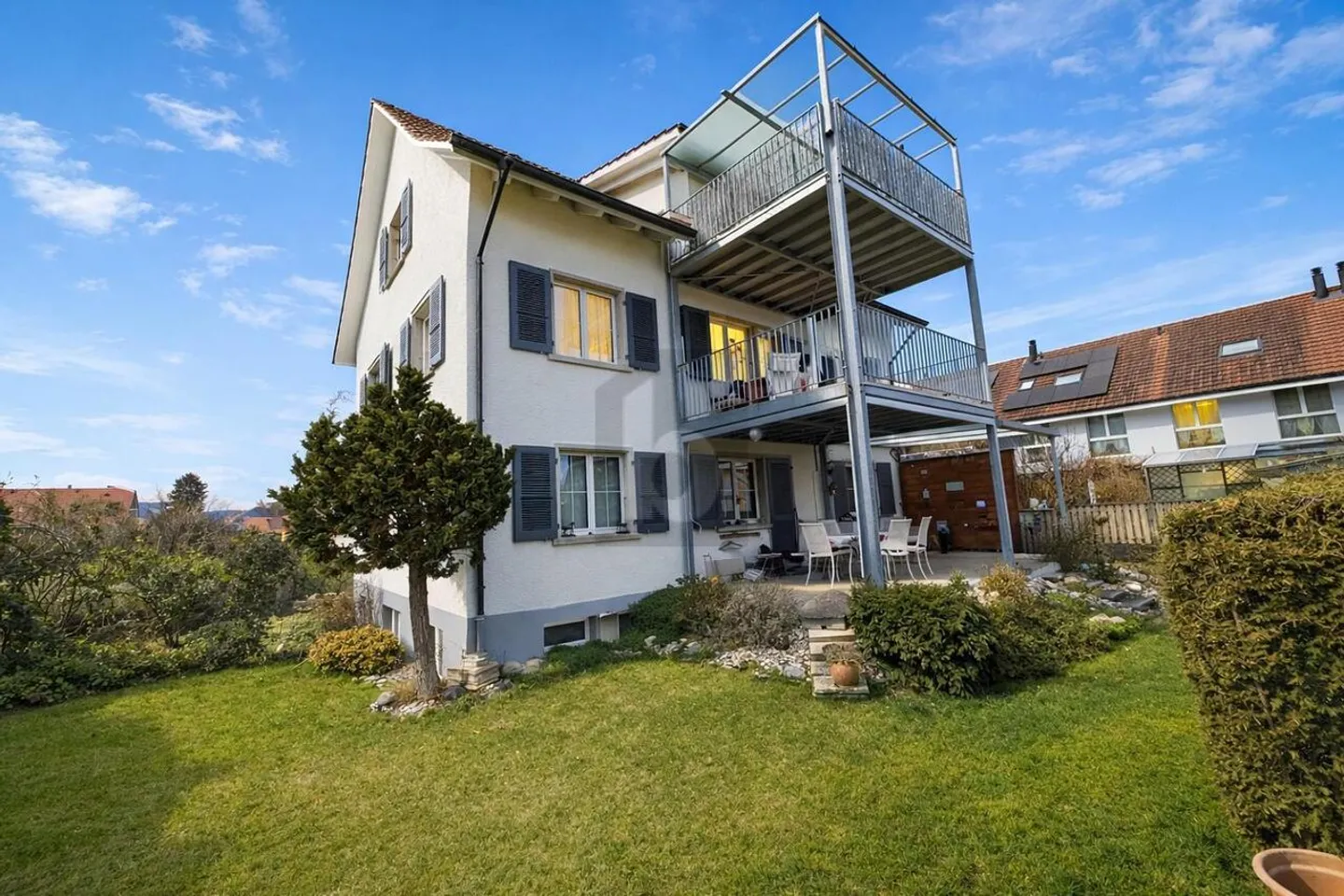 Charmante Wohnung mit grossem Balkon - Foto 1 von 6