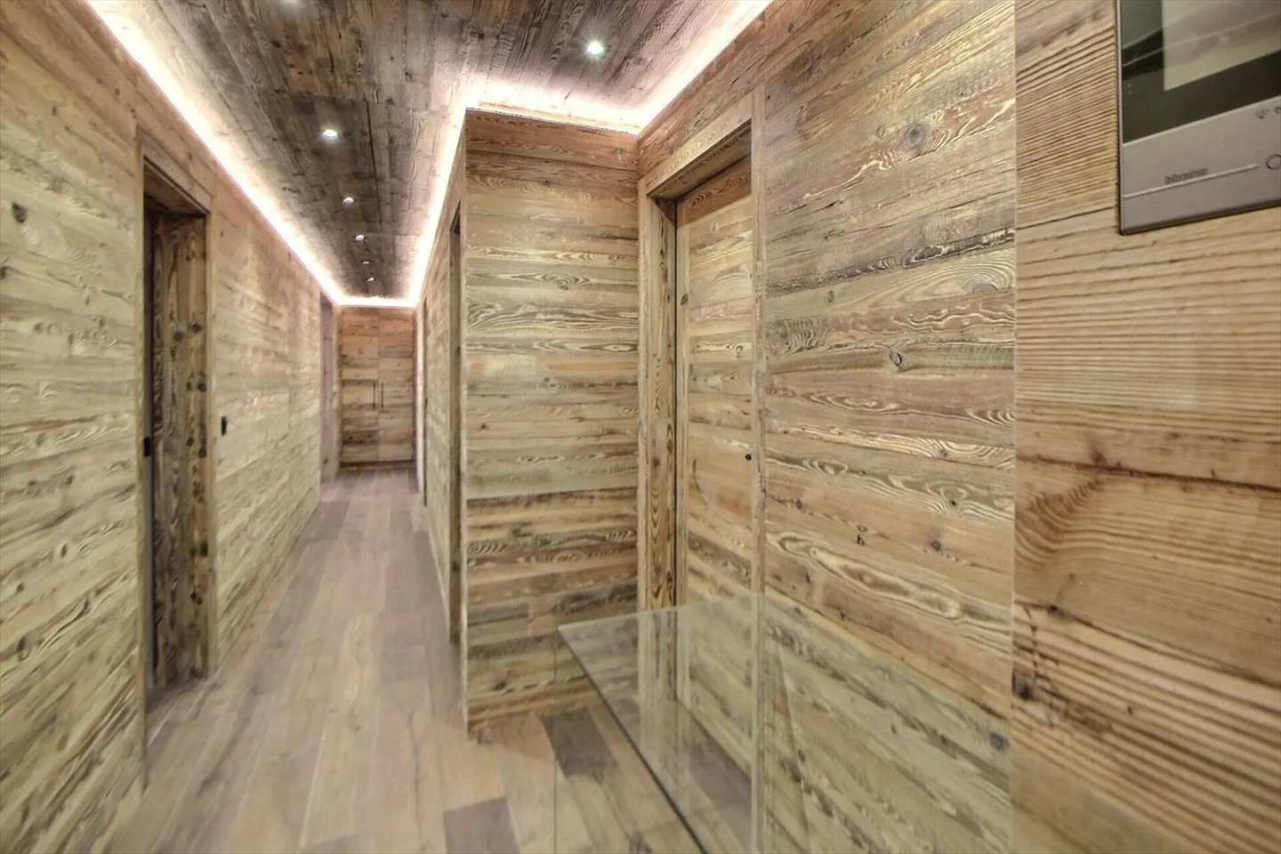 Penthouse Apartment 5.5 Rooms in Crans-Montana - Photo 3 of 10