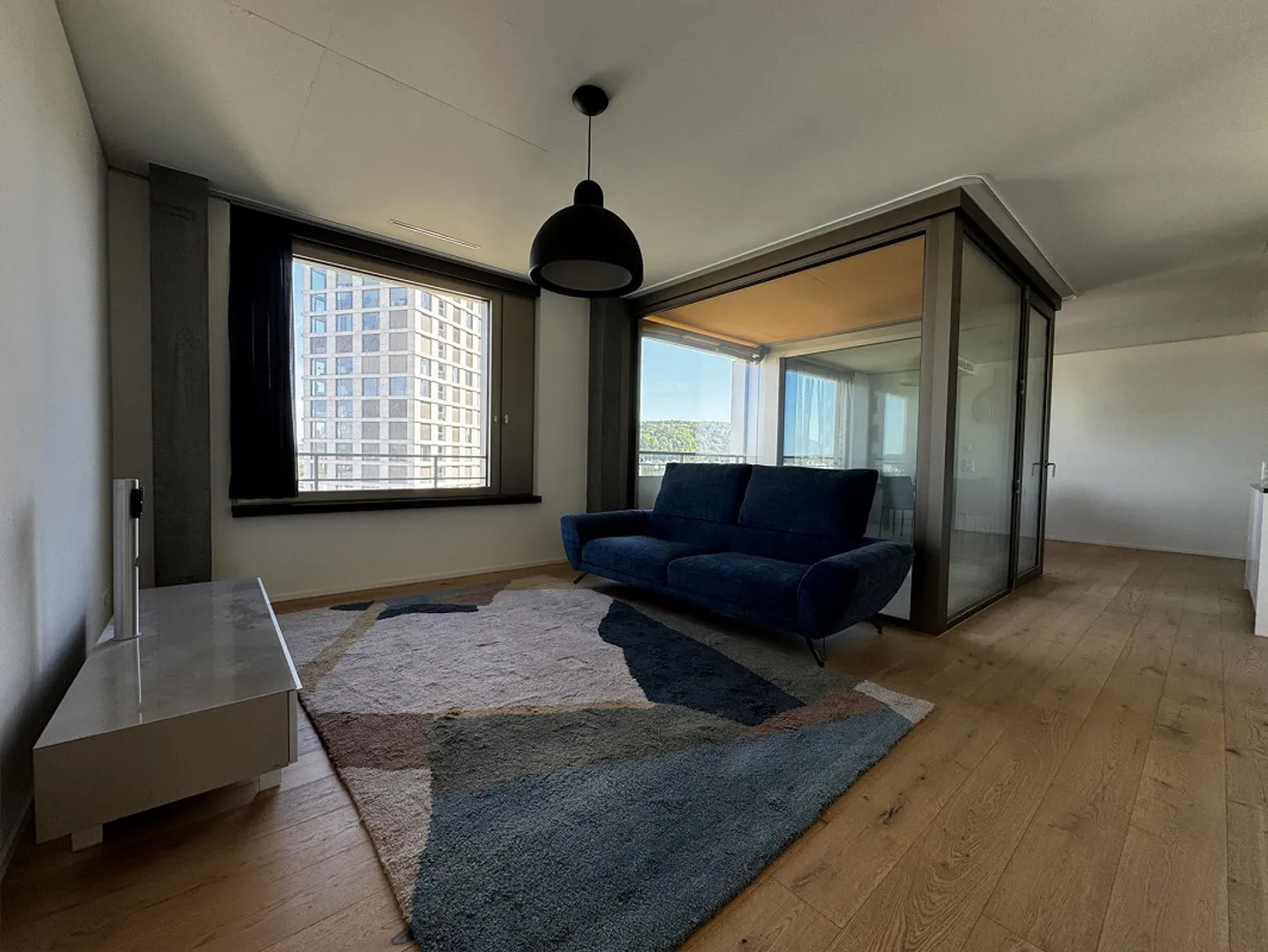 Modernes Apartment mit atemberaubendem Blick - Foto 1 von 6