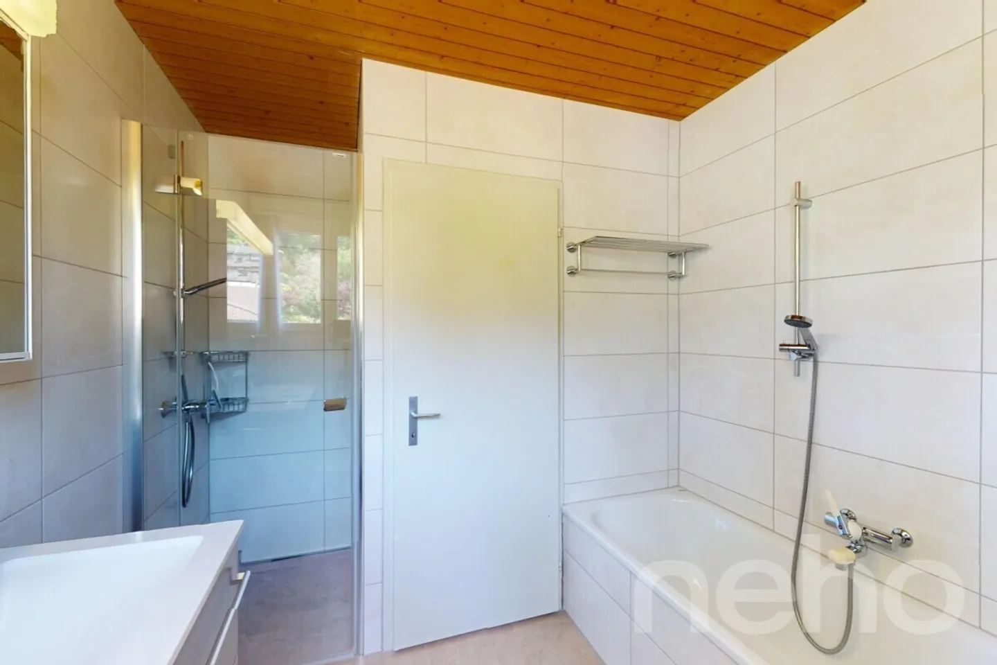 Casa angolare di 6,5 stanze in posizione attraente - Foto 9 di 12