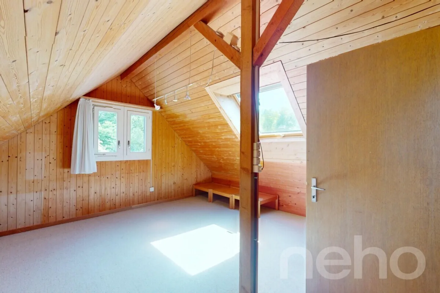 Casa angolare di 6,5 stanze in posizione attraente - Foto 11 di 12