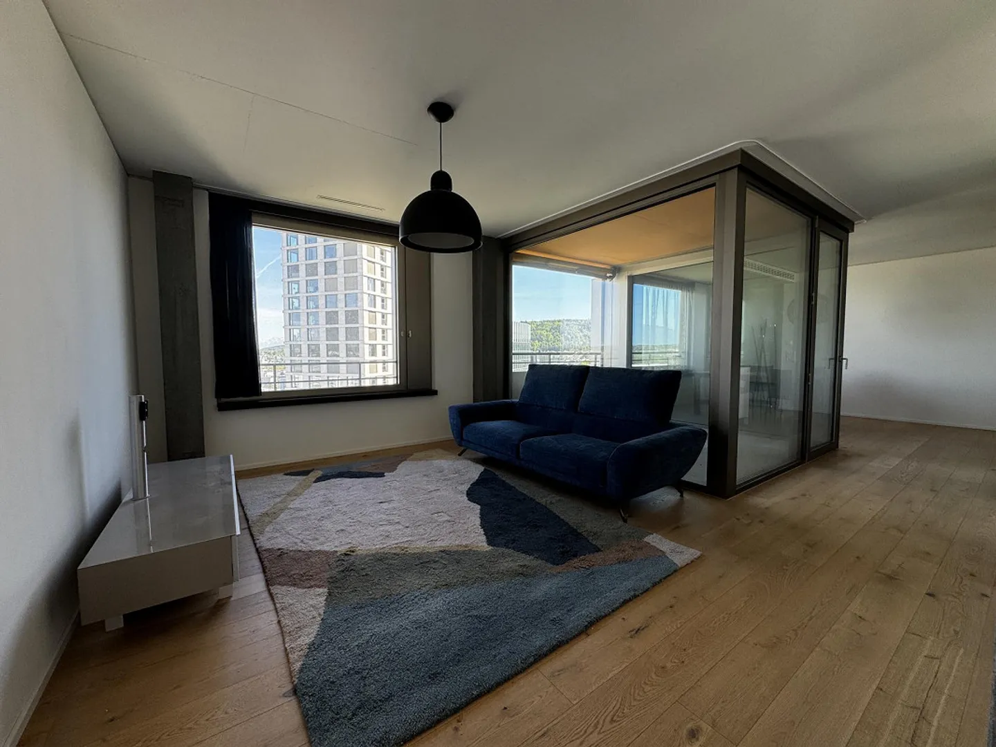 Modernes Apartment mit atemberaubendem Blick - Foto 5 von 6