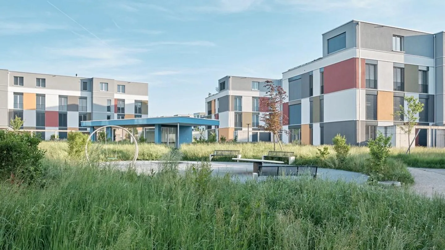 Modern 5.5-room apartment in a quiet location in Staufen - Photo 1 of 11