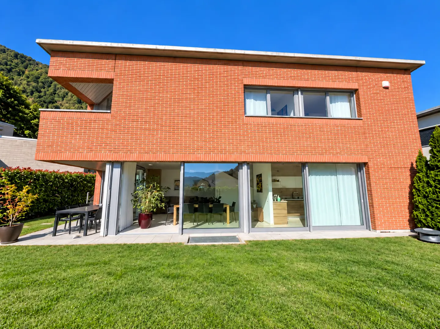 À vendre : Charmante maison unifamiliale de 6,5 pièces à Bedano - Photo 3 sur 26
