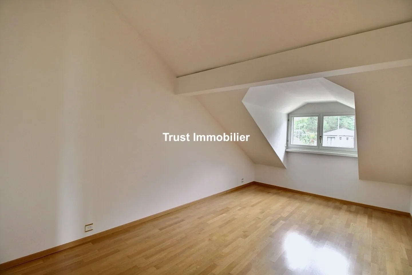 5005. Duplex penthouse apartment with stunning views in Villeneuve - Photo 16 of 23