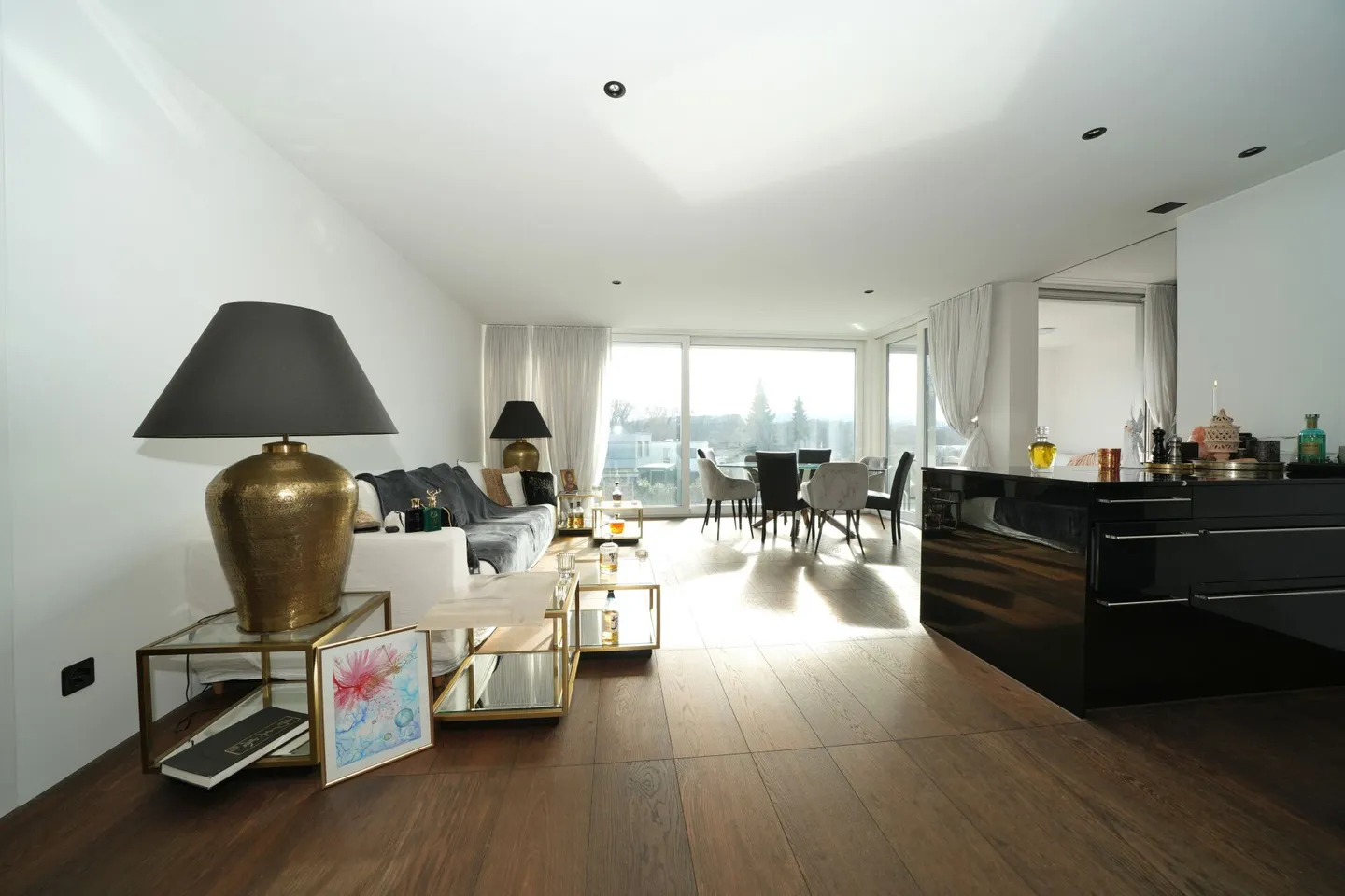Appartement de haute qualité dans le meilleur emplacement avec bureau séparé - Photo 2 sur 12