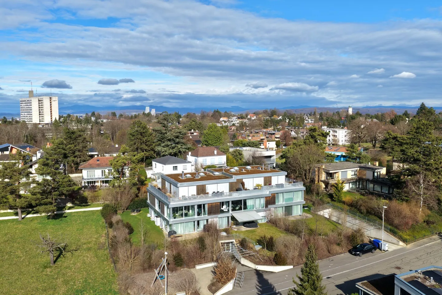 Appartement de haute qualité dans le meilleur emplacement avec bureau séparé - Photo 1 sur 12