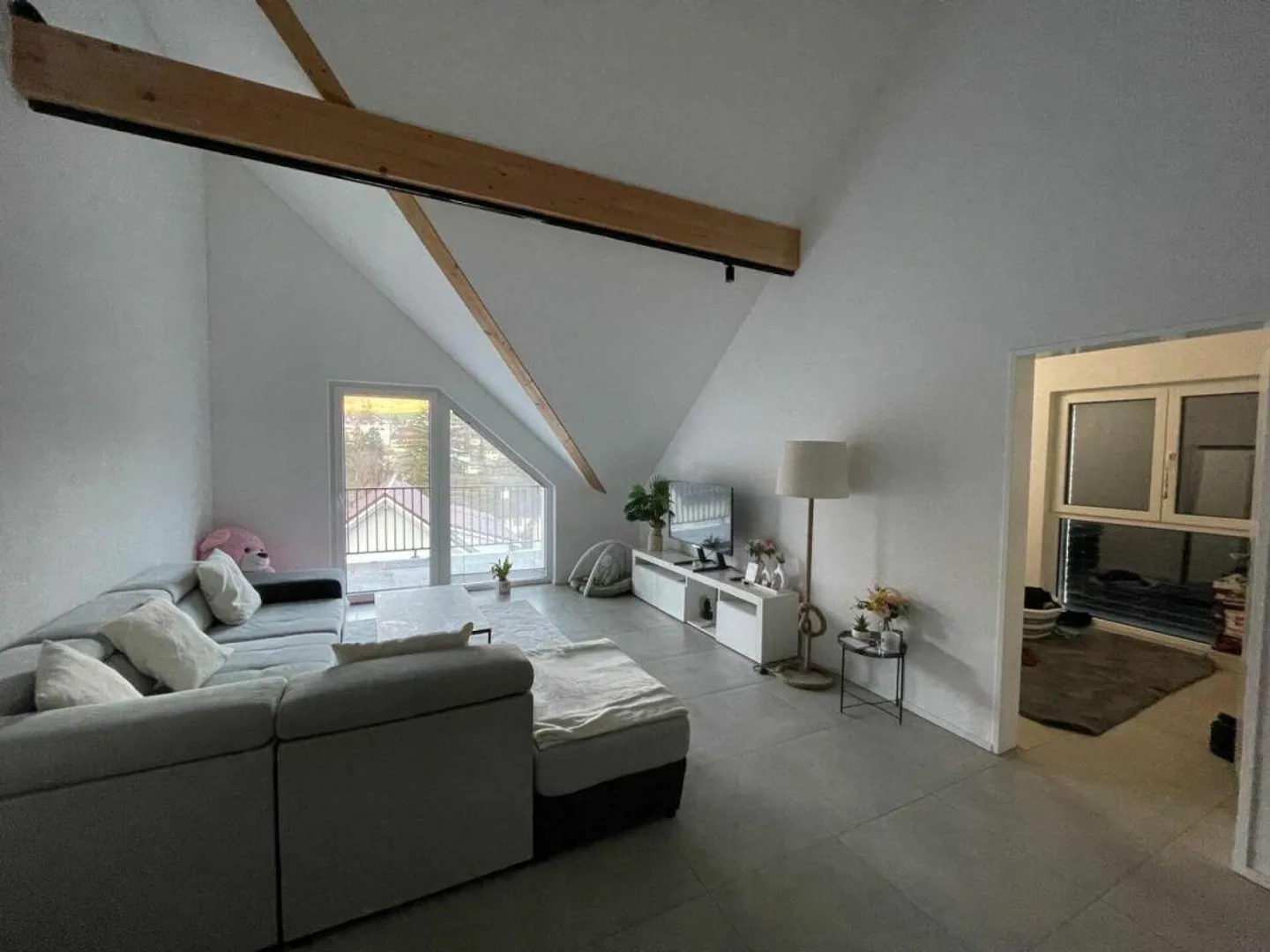 Modernes Wohnen mit toller Aussicht an zentraler Lage - Foto 3 von 11