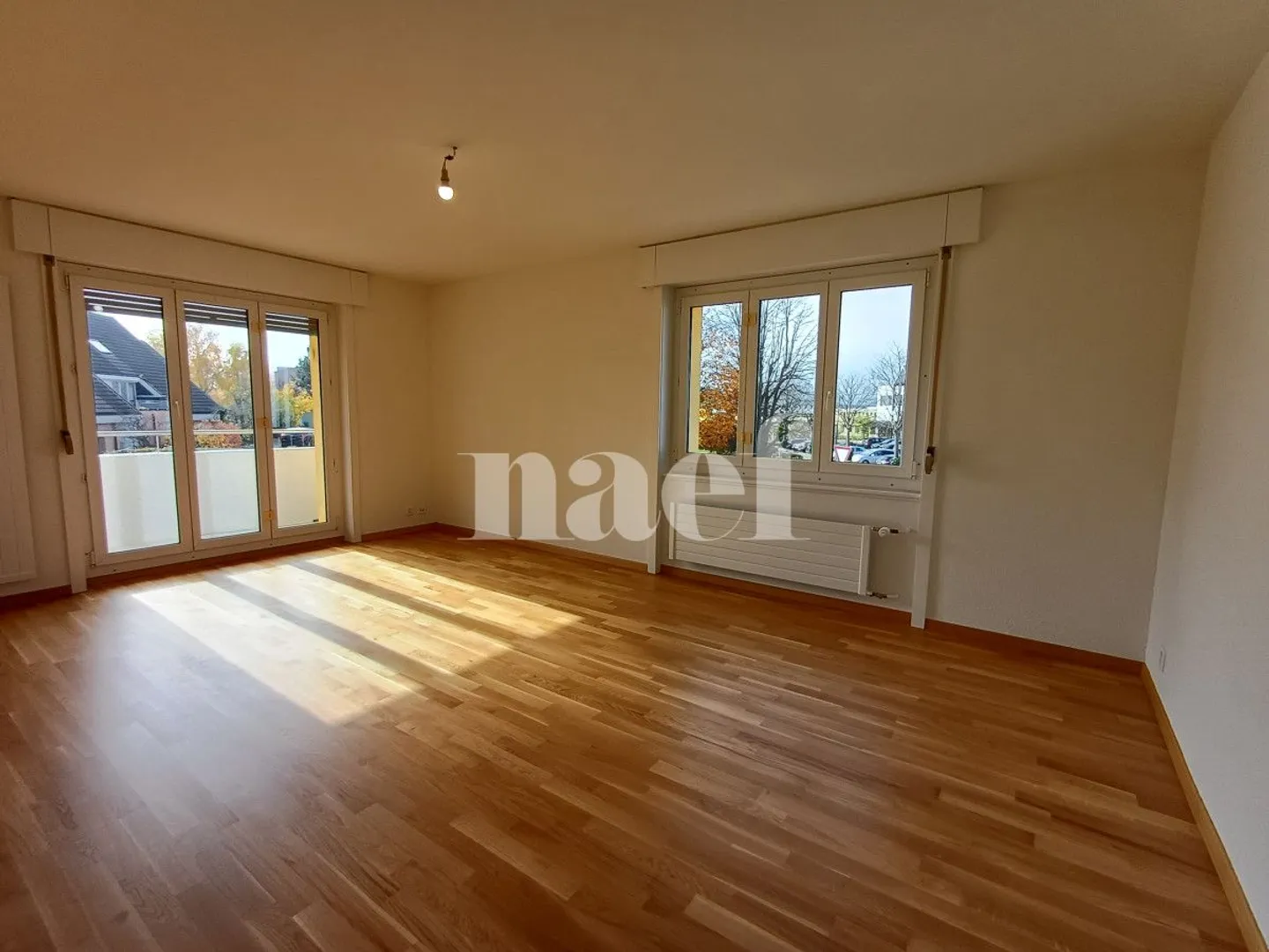 Bel appartement entièrement rénové - Photo 3 sur 9