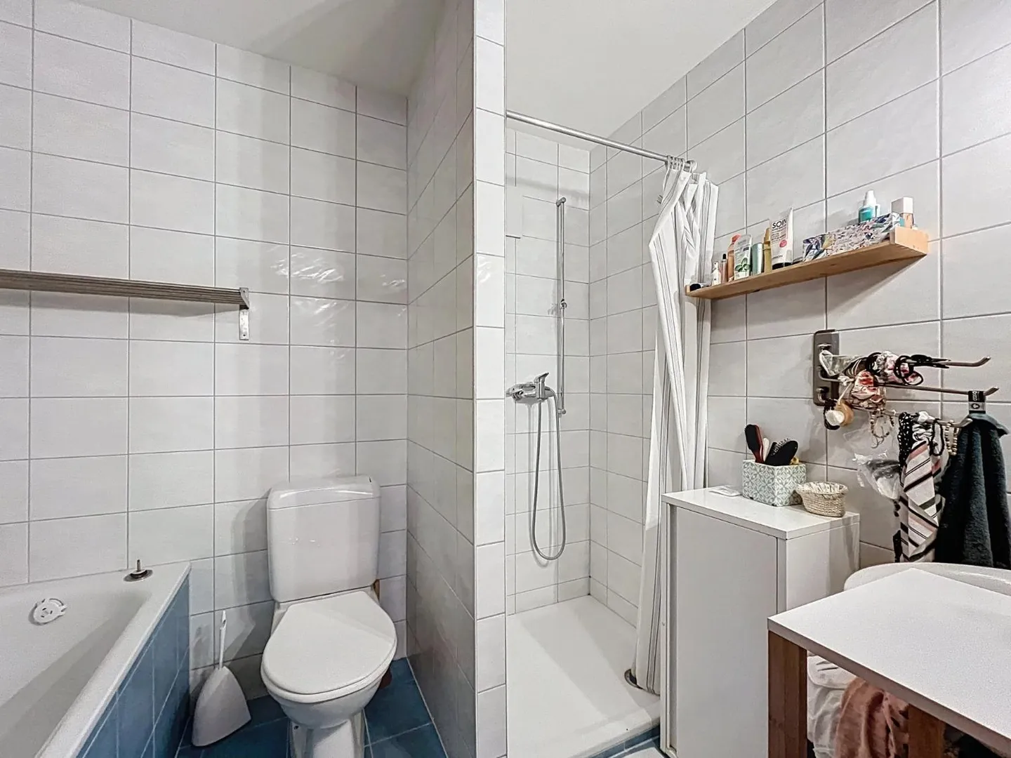 Appartement de quatre pièces au rez-de-chaussée ! - Photo 8 sur 11