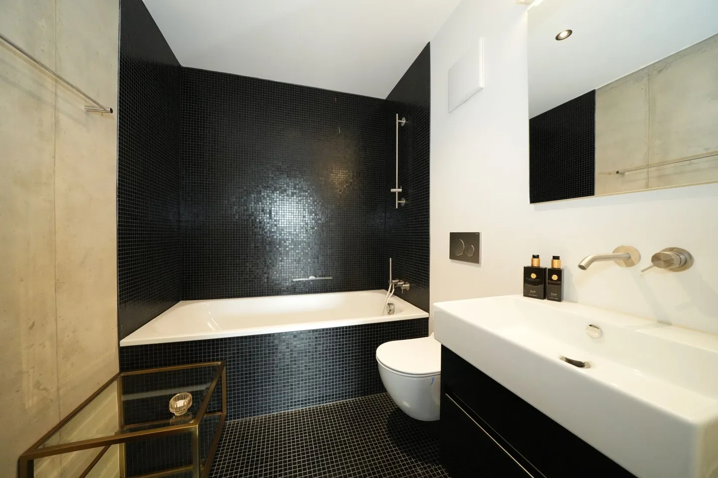 Appartement de haute qualité dans le meilleur emplacement avec bureau séparé - Photo 7 sur 12