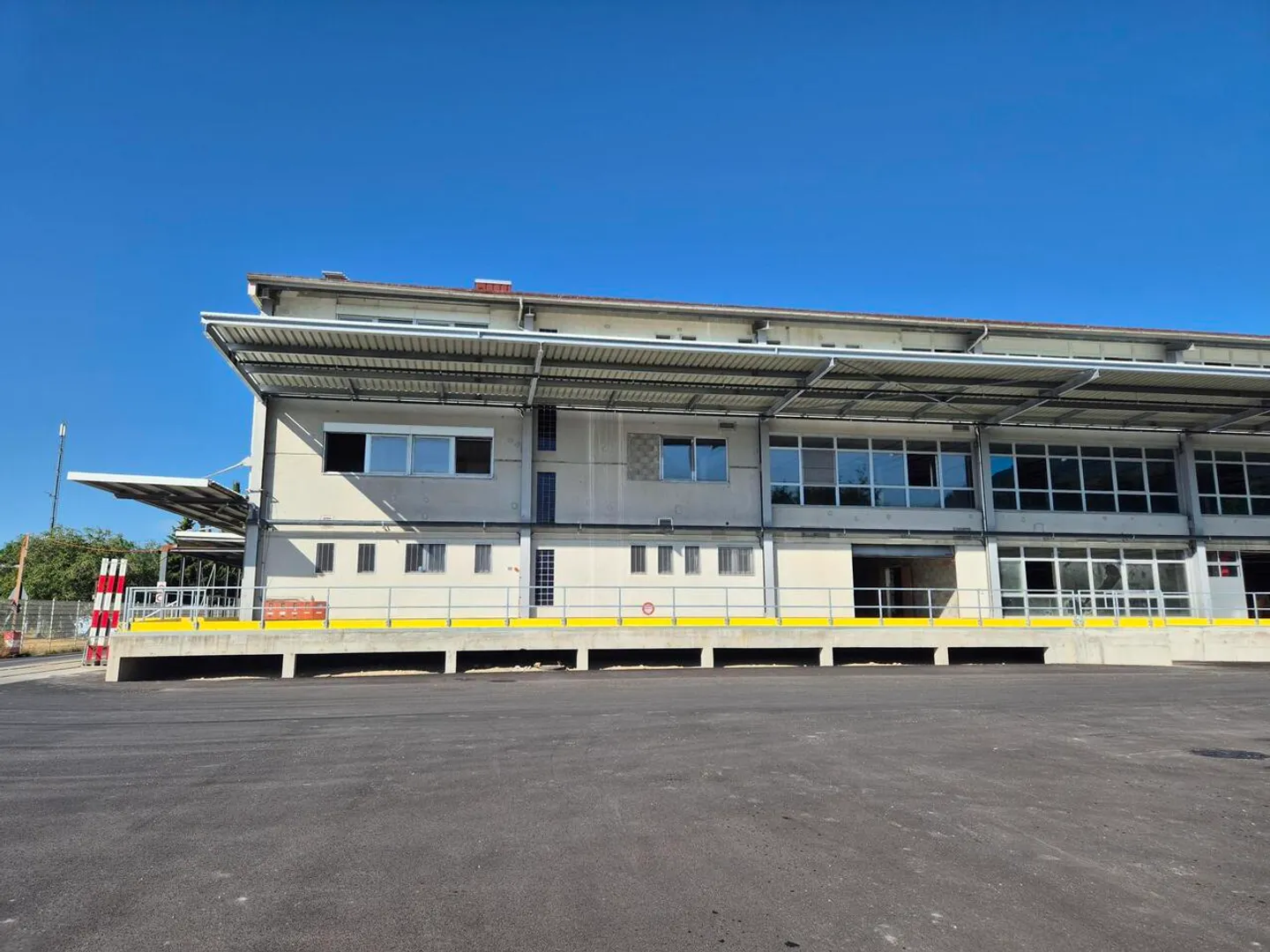 Magazzino di 1.500 m² in affitto - Onnens - Foto 6 di 9