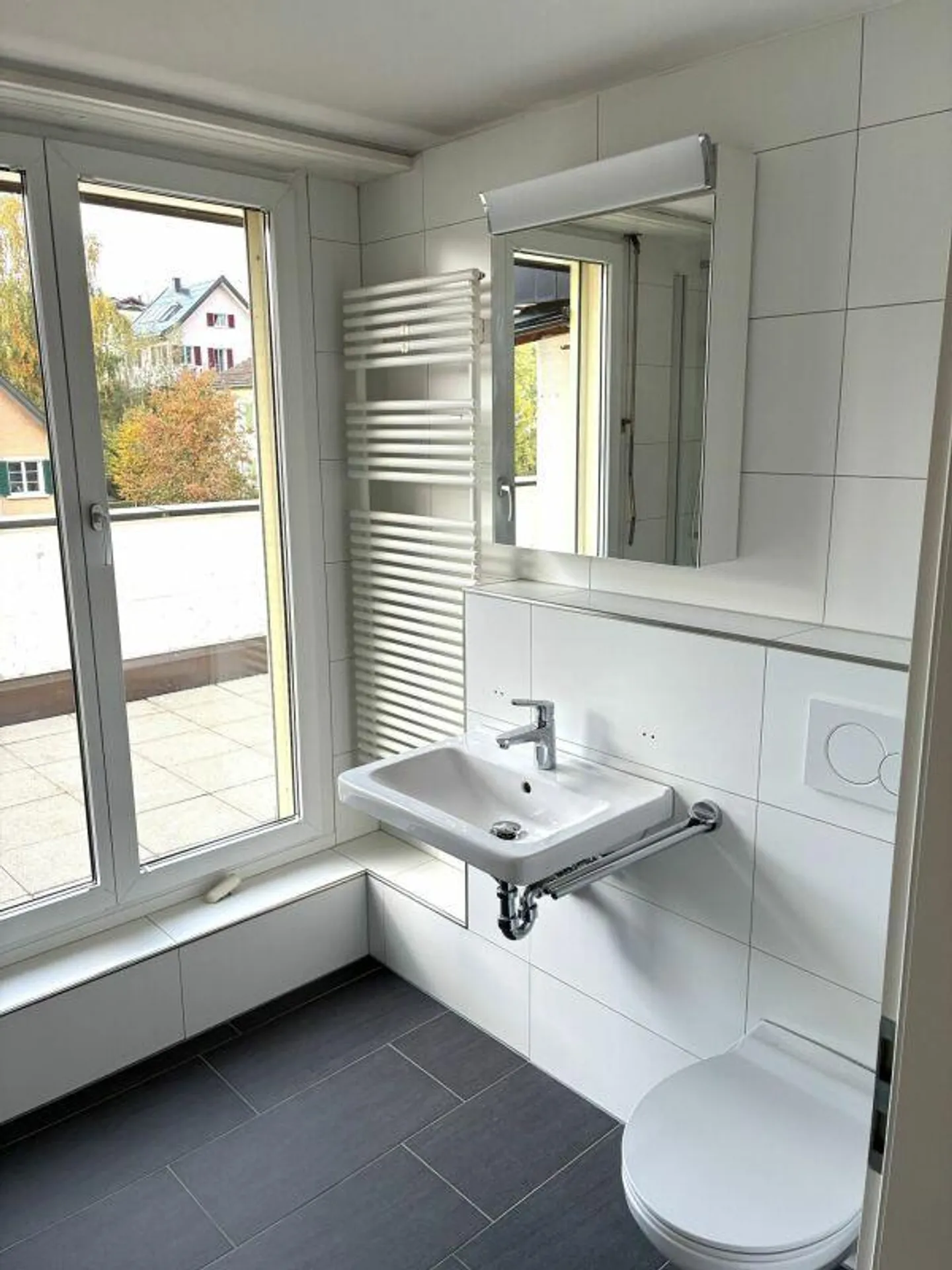 Oasis de bien-être avec balcon tout autour - Photo 3 sur 7