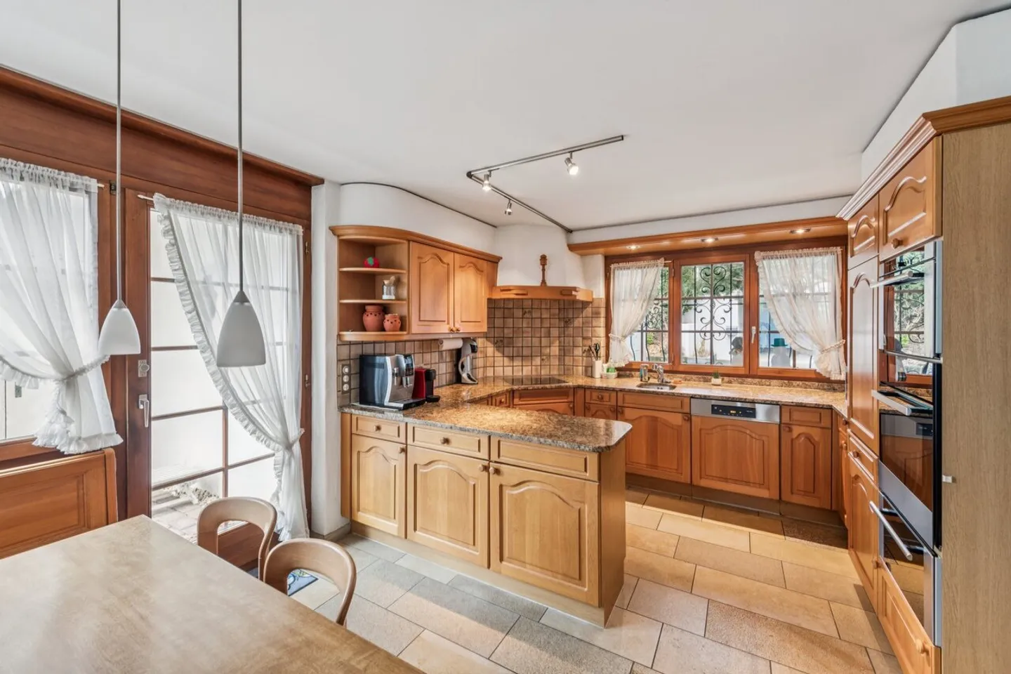 Maison familiale spacieuse - Photo 5 sur 11