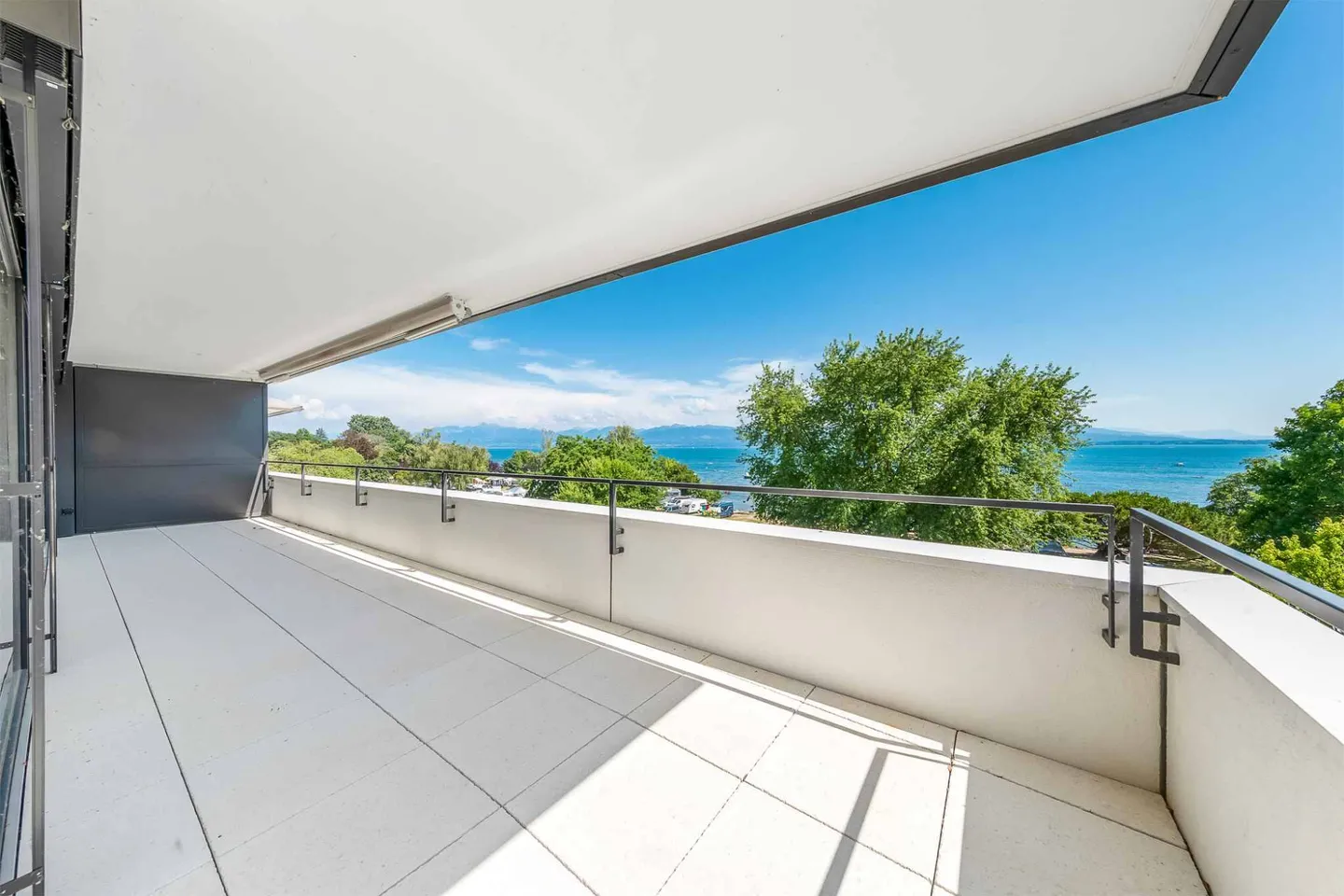 Lussuoso appartamento di 4,5 stanze con balcone coperto - Foto 9 di 13