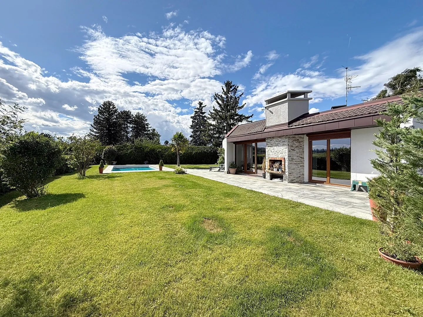 Maison 9 pièces - Photo 2 sur 13