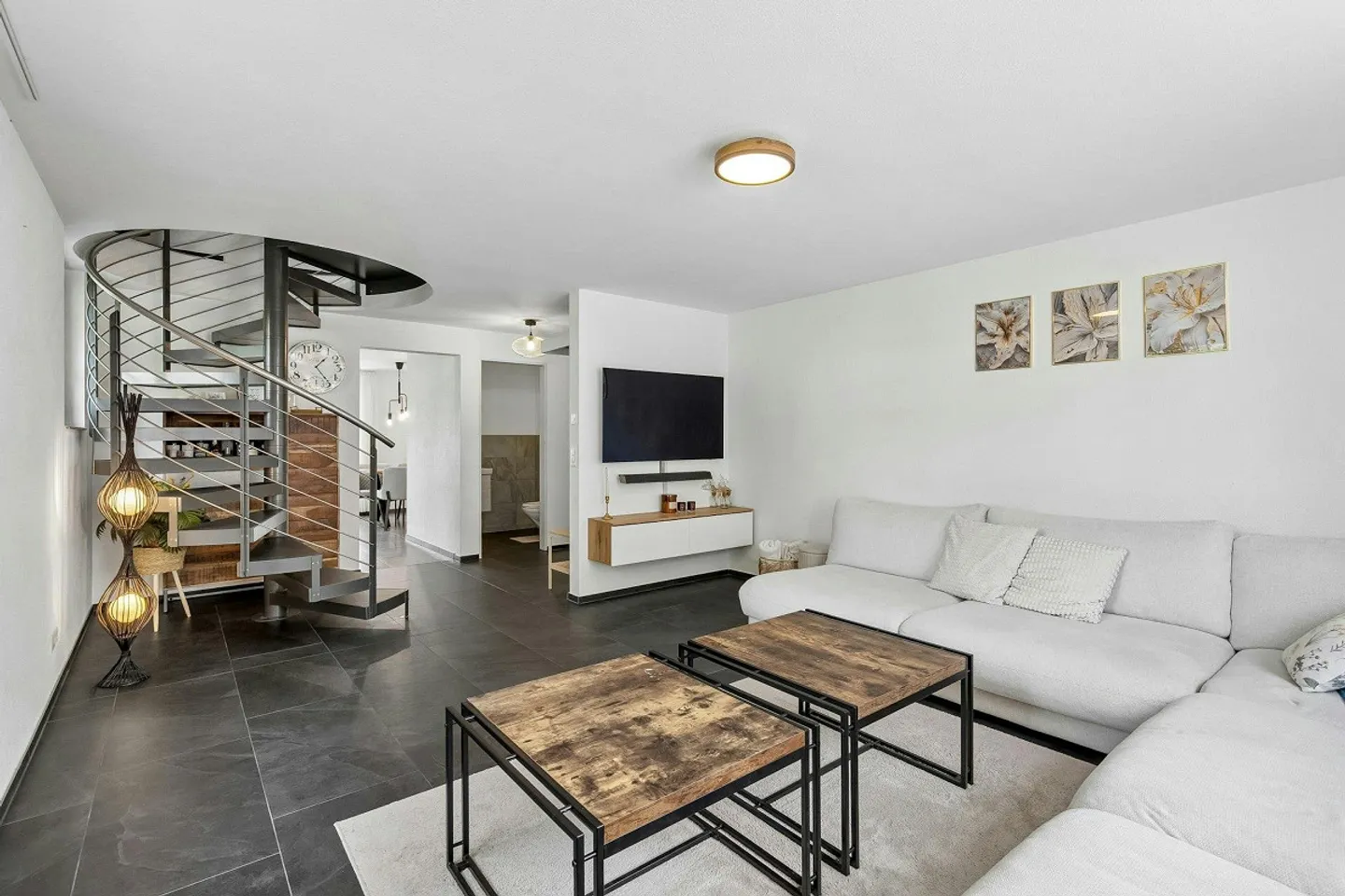 4.5 Room Maisonette Apartment in a Central Location in Wald - Photo 5 of 12