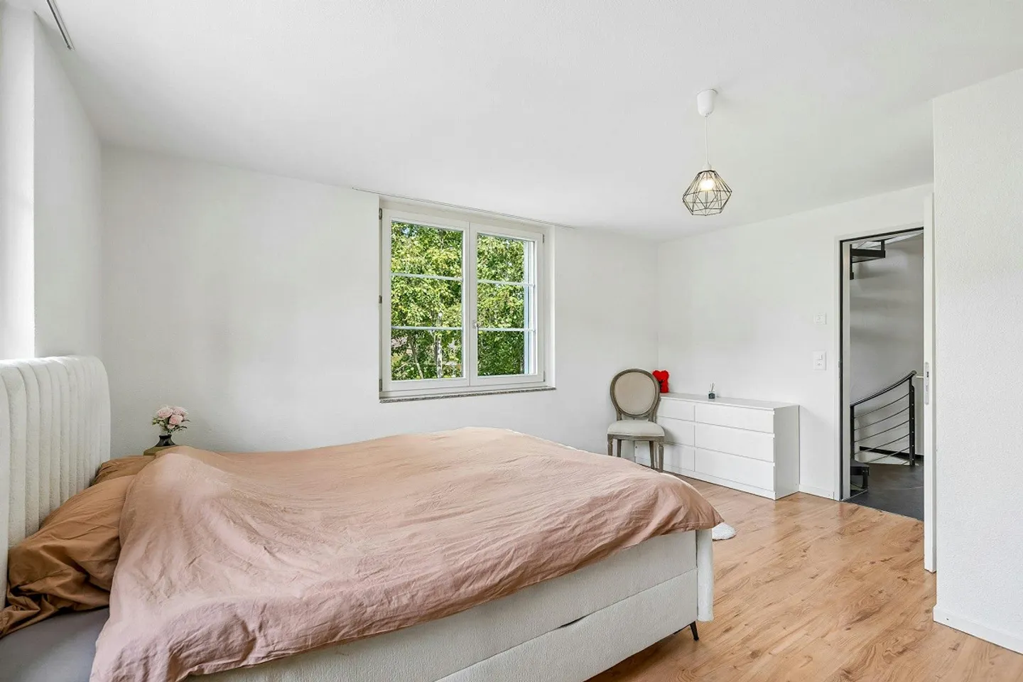 4.5 Room Maisonette Apartment in a Central Location in Wald - Photo 7 of 12