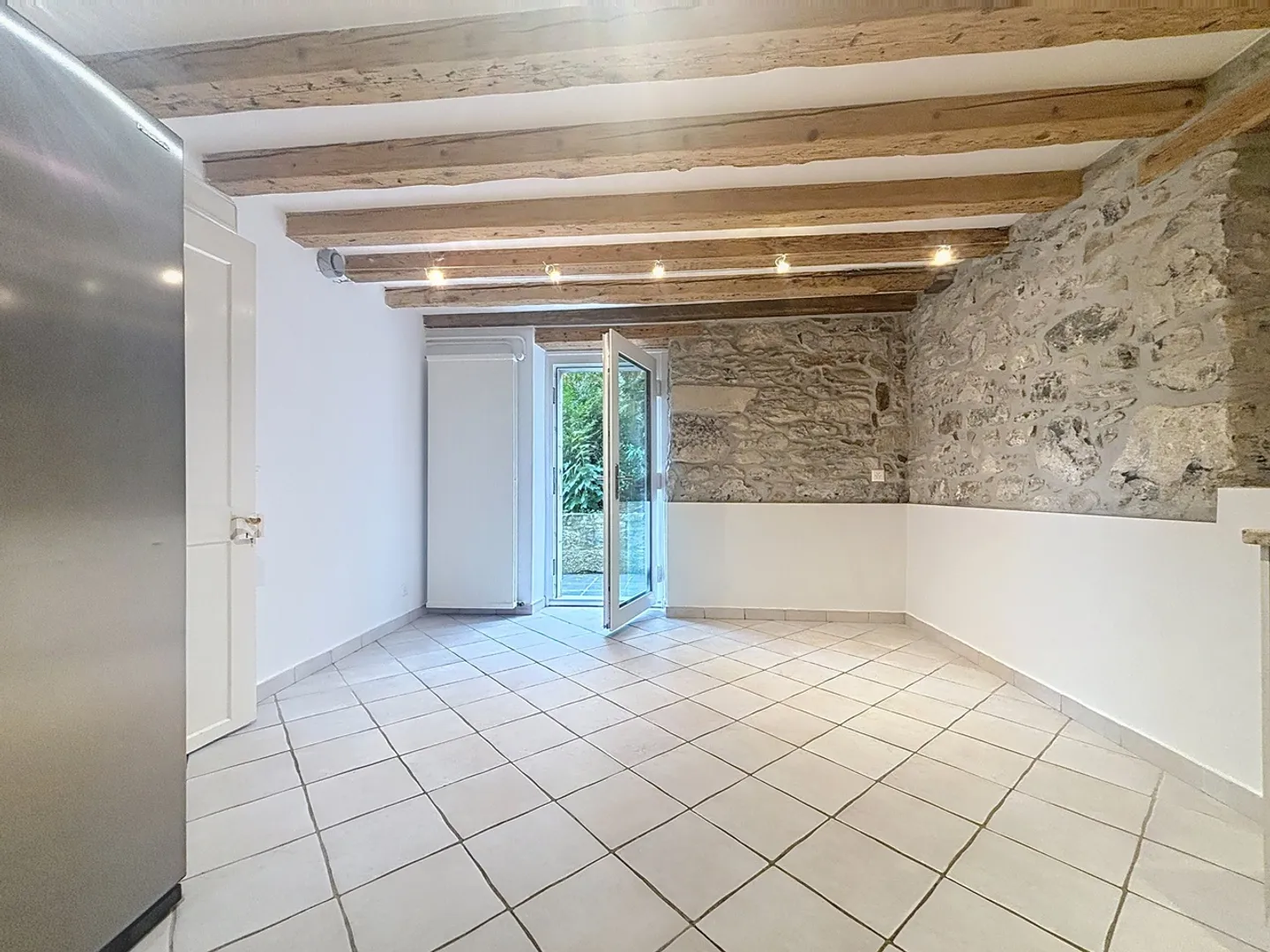 Appartamento in affitto - Foto 5 di 11