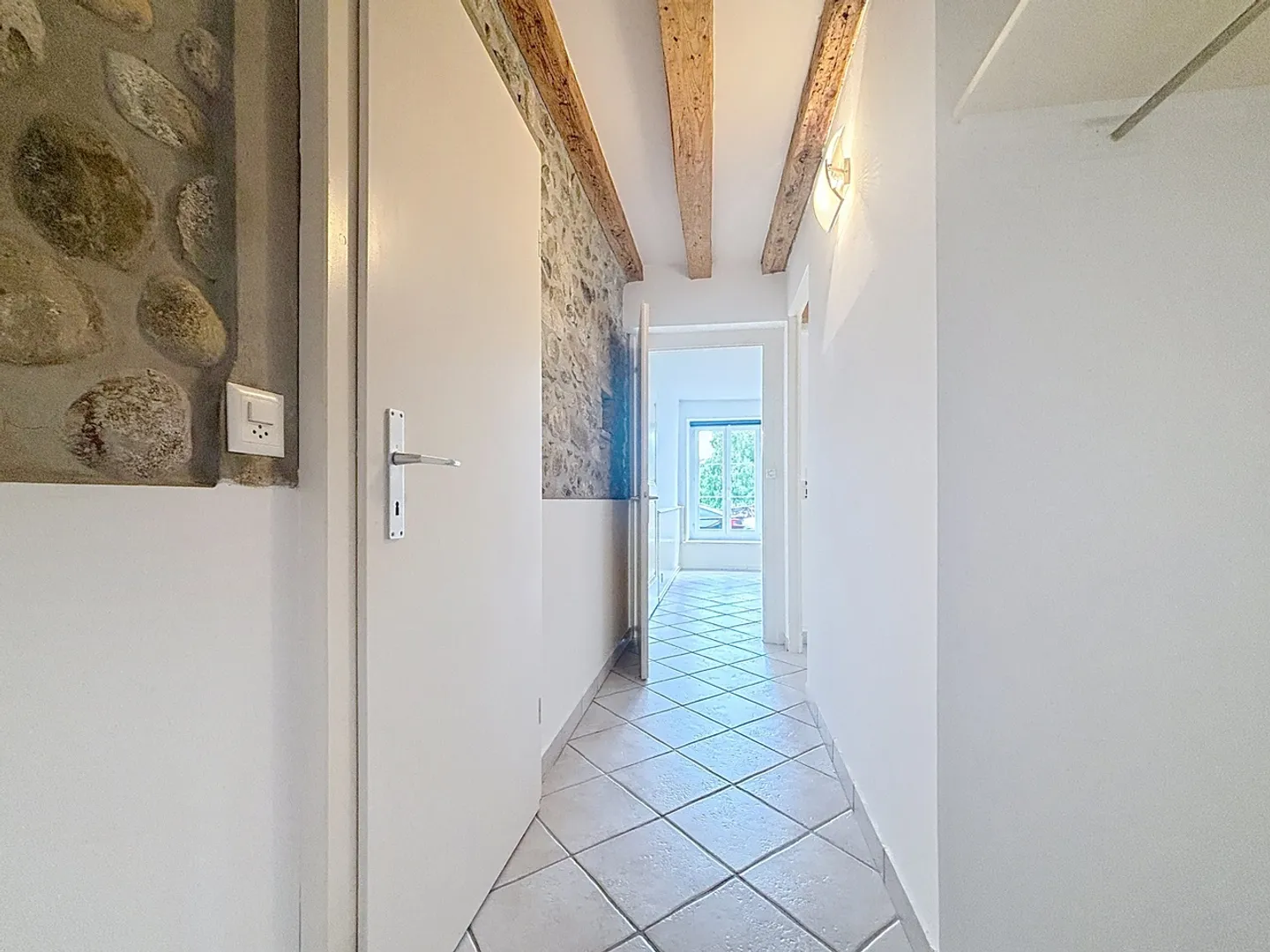 Appartamento in affitto - Foto 7 di 11