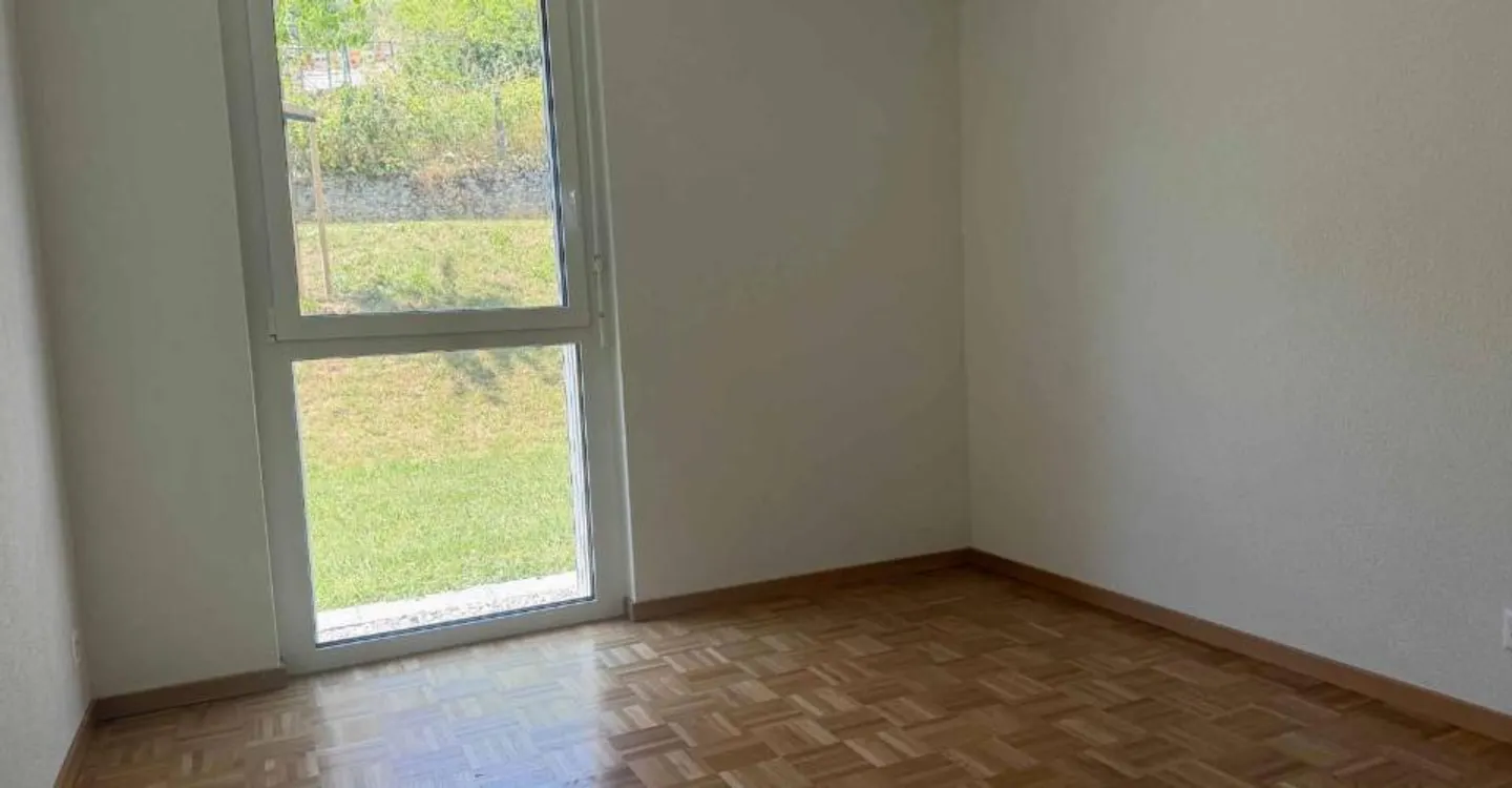 Magnifico appartamento nuovo di 4½ al piano superiore con balcone e vista libera - Foto 3 di 8