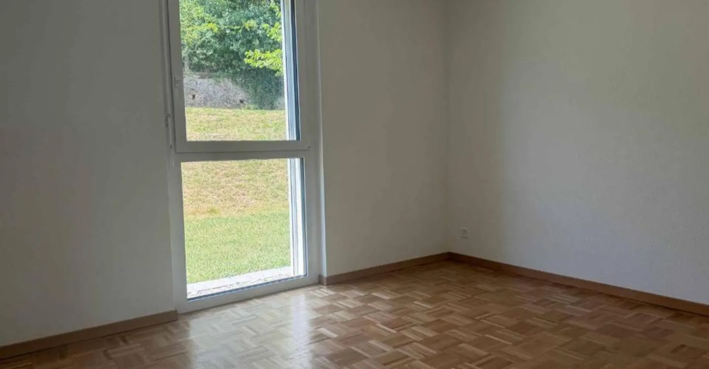 Magnifico appartamento nuovo di 4½ al piano superiore con balcone e vista libera - Foto 4 di 8