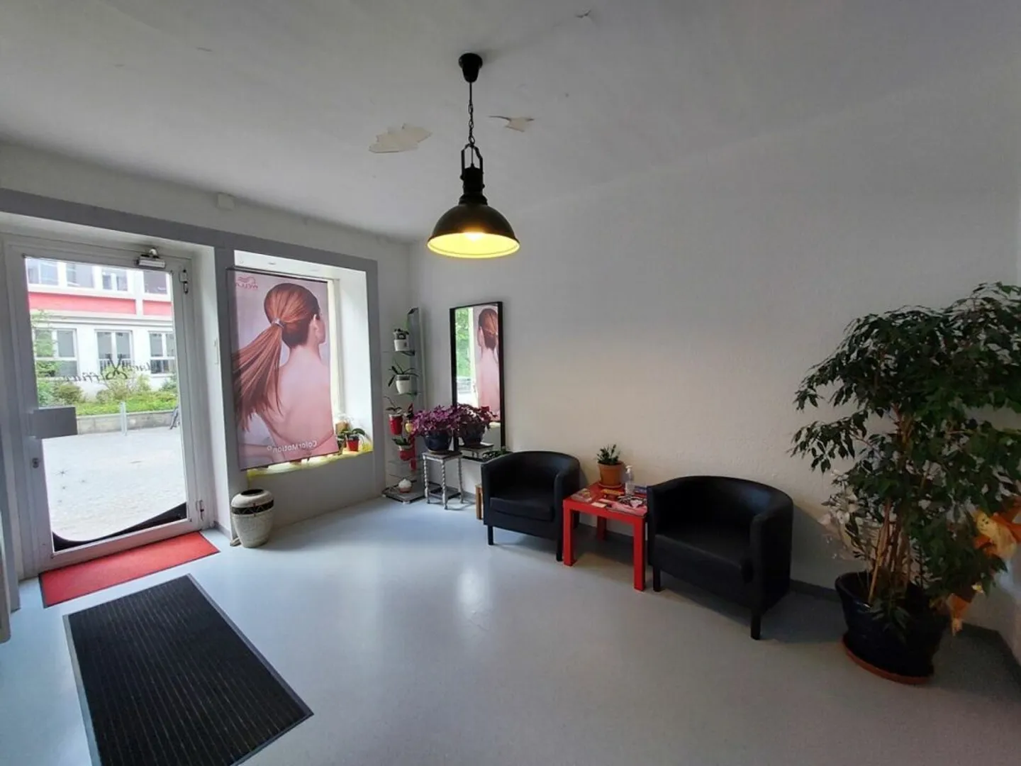 Immeuble de rendement situé dans rue piétonne - 5 appartements et 2 commerces - Photo 5 sur 17