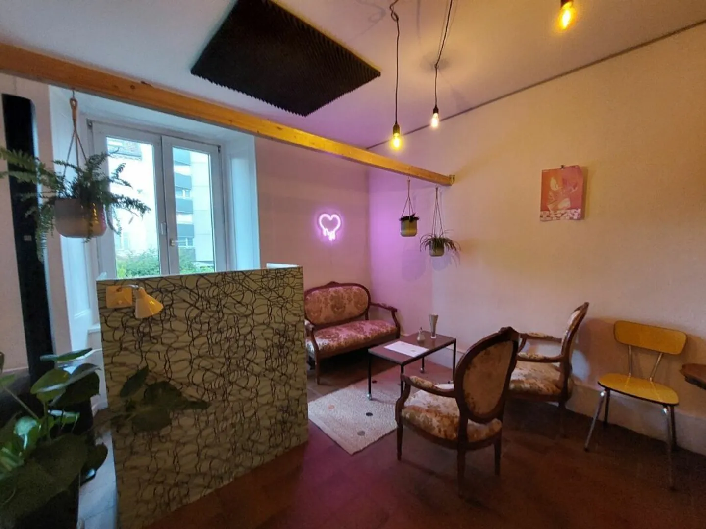 Immeuble de rendement situé dans rue piétonne - 5 appartements et 2 commerces - Photo 8 sur 17