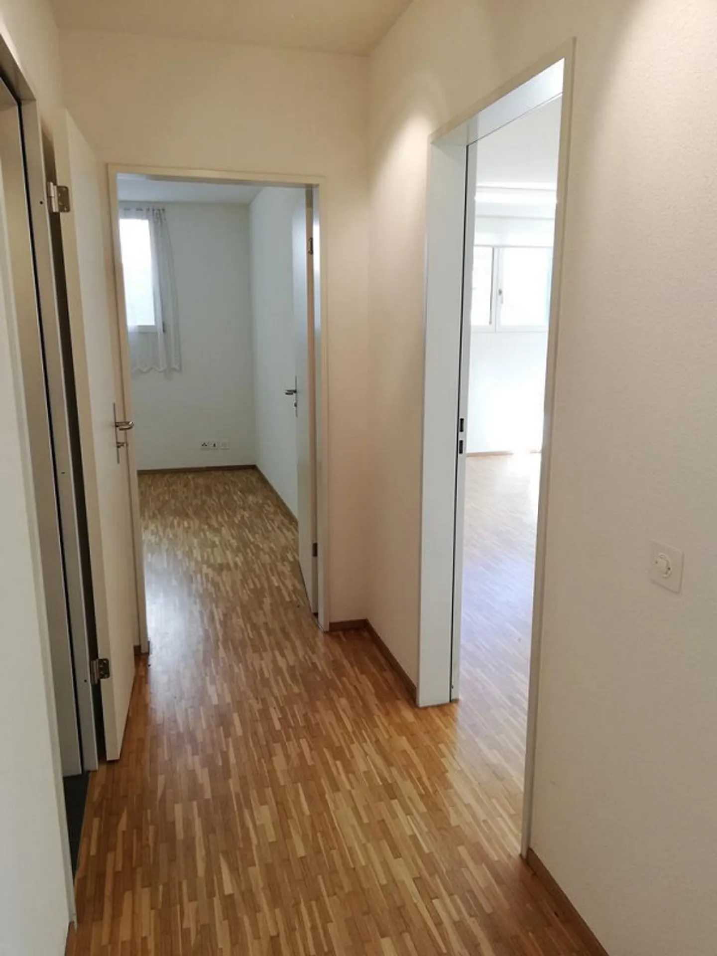 Craft Room with Comfort - Underfloor Heating and Toilet Facilities - Photo 2 of 5