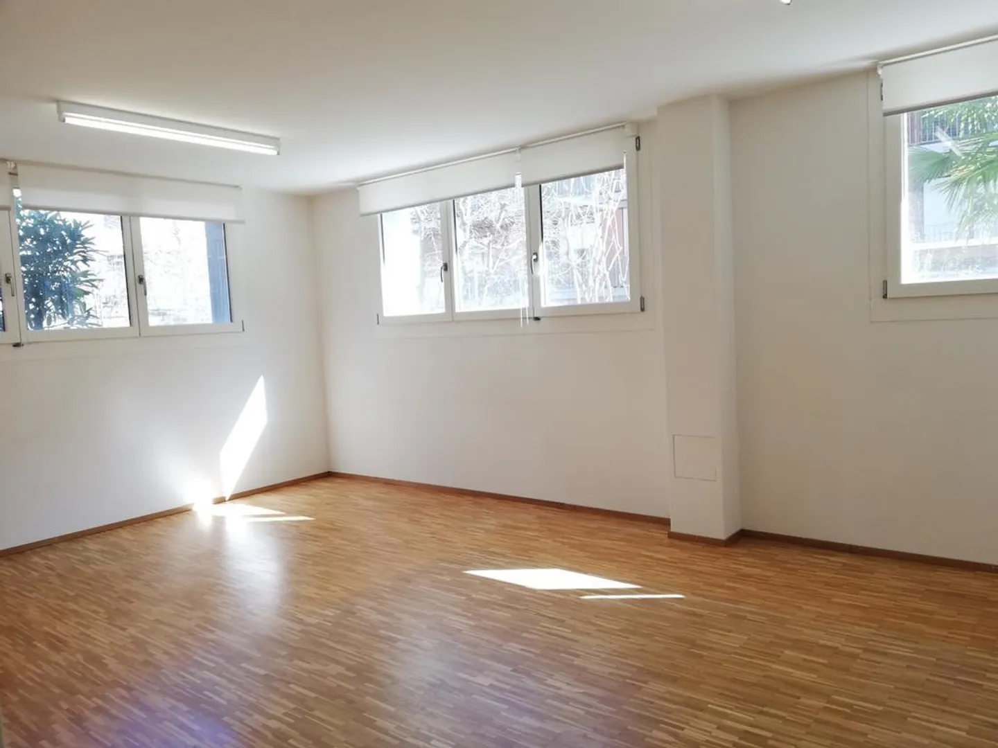 Craft Room with Comfort - Underfloor Heating and Toilet Facilities - Photo 3 of 5