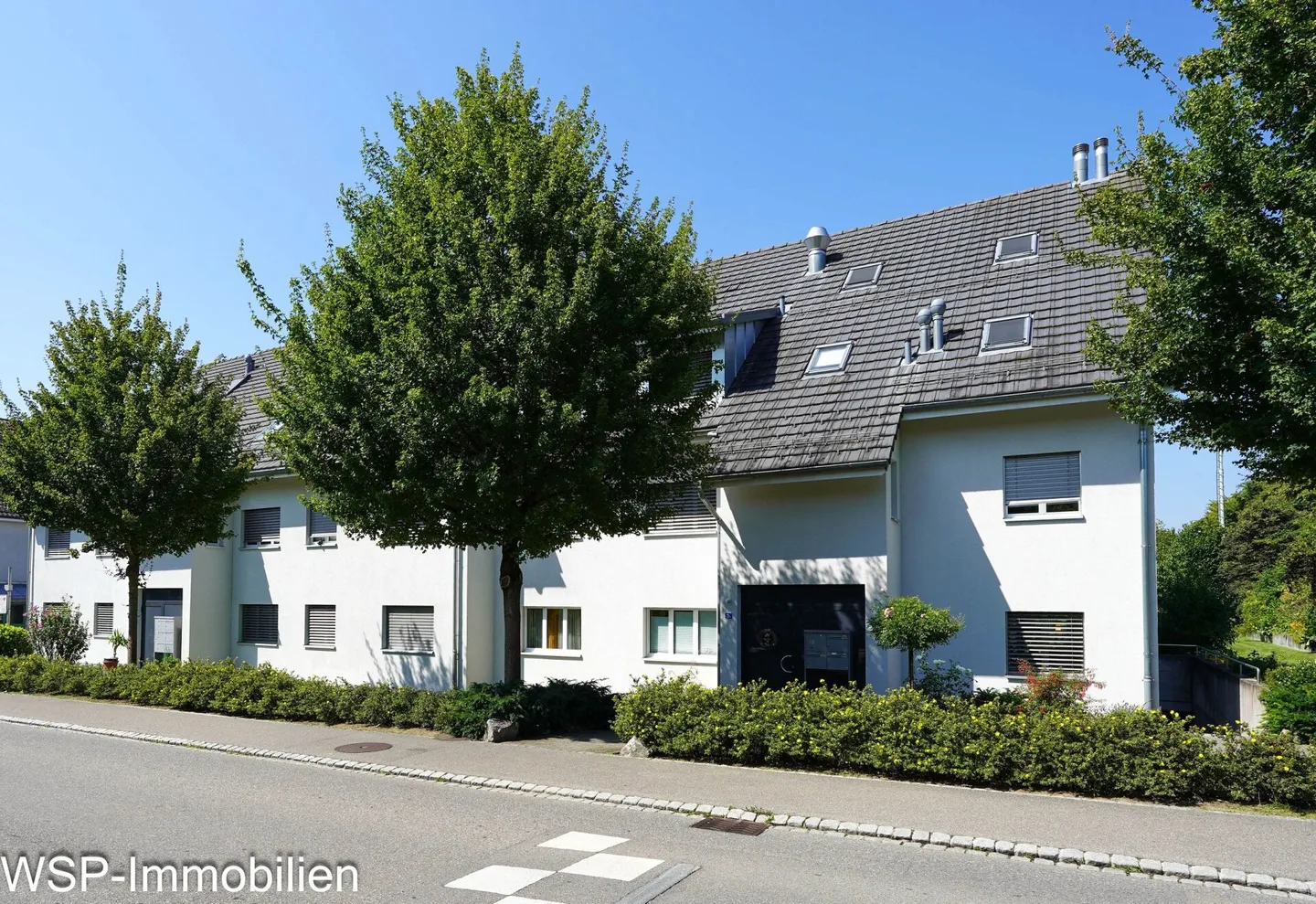 Central - Sunny - Family-friendly - Photo 2 of 13