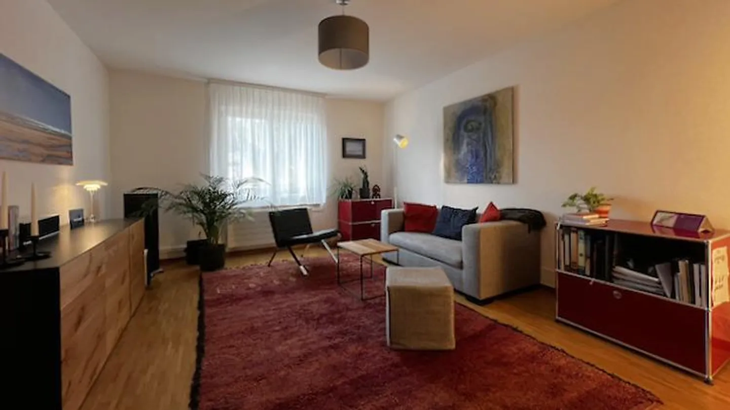 Stylish apartment near Bern main station - Photo 1 of 10