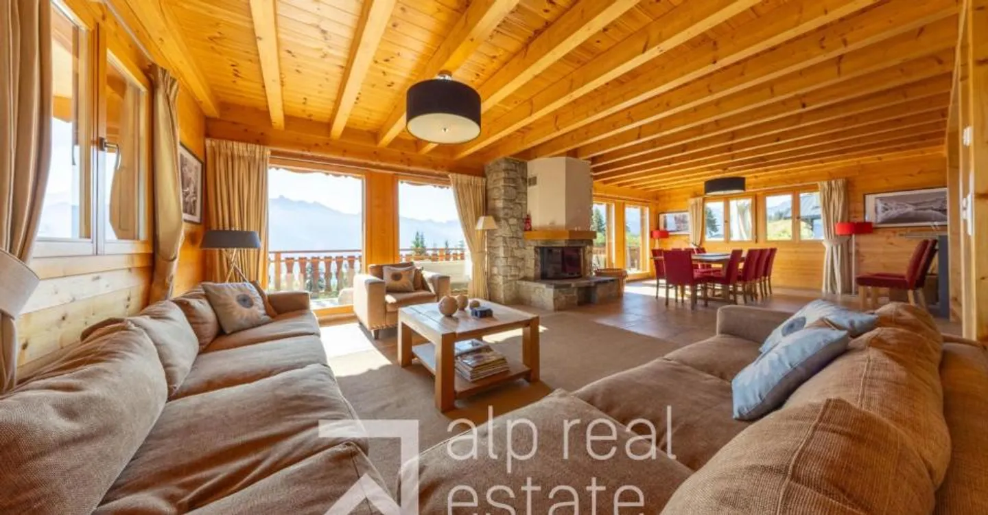 Magnificent chalet with wellness area - Photo 4 of 12