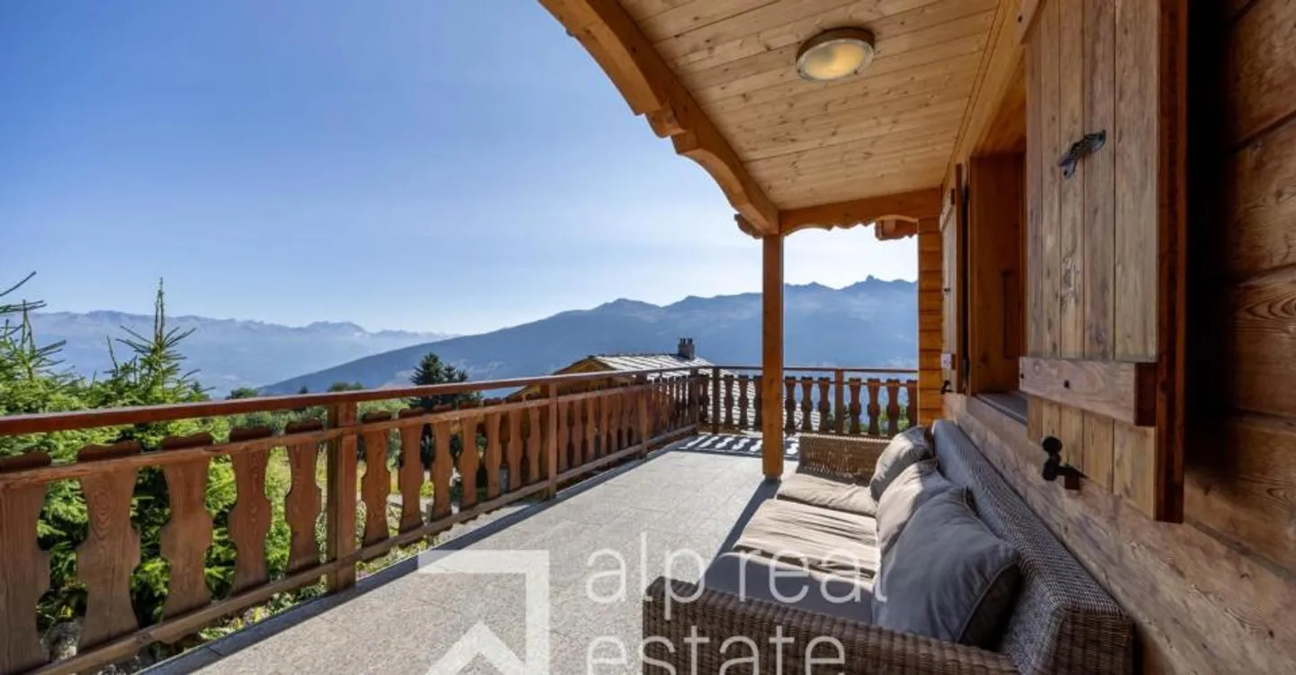 Magnificent chalet with wellness area - Photo 8 of 12