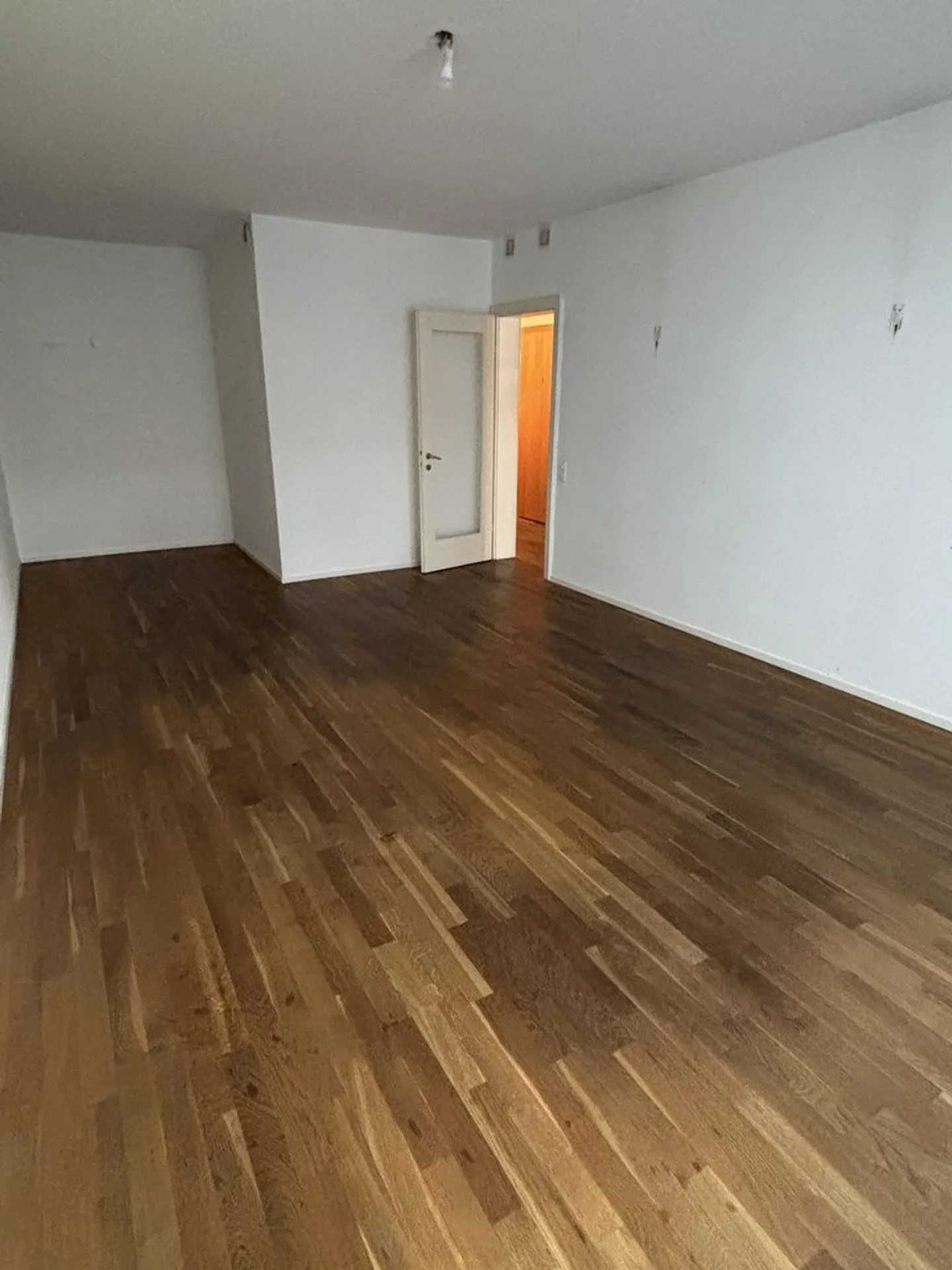 Spazio commerciale ben posizionato in affitto a Gundeli - Foto 2 di 2