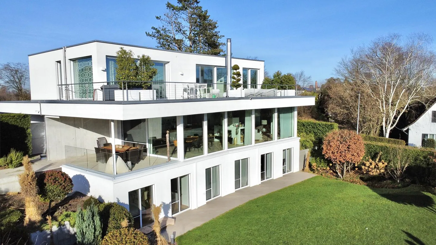 Modern Panorama Villa with 10.5 rooms on 1078 sqm plot with pool - Photo 14 of 14