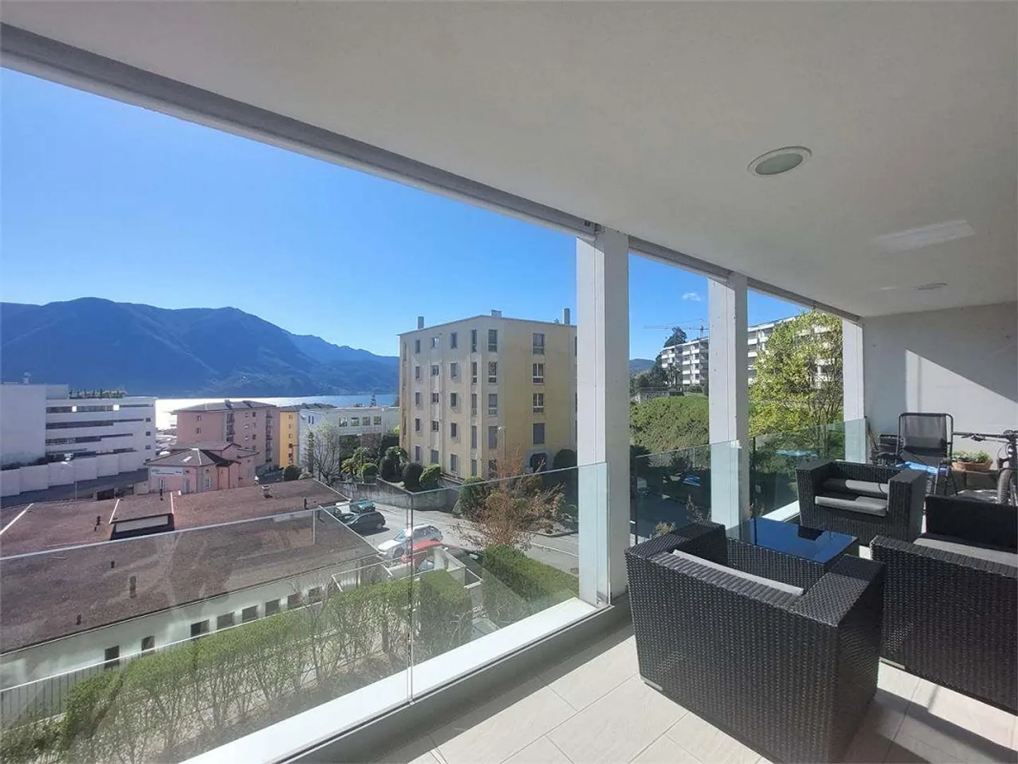 2363_Massagno, appartamento di 4,5 locali con vista lago - Foto 1 di 13