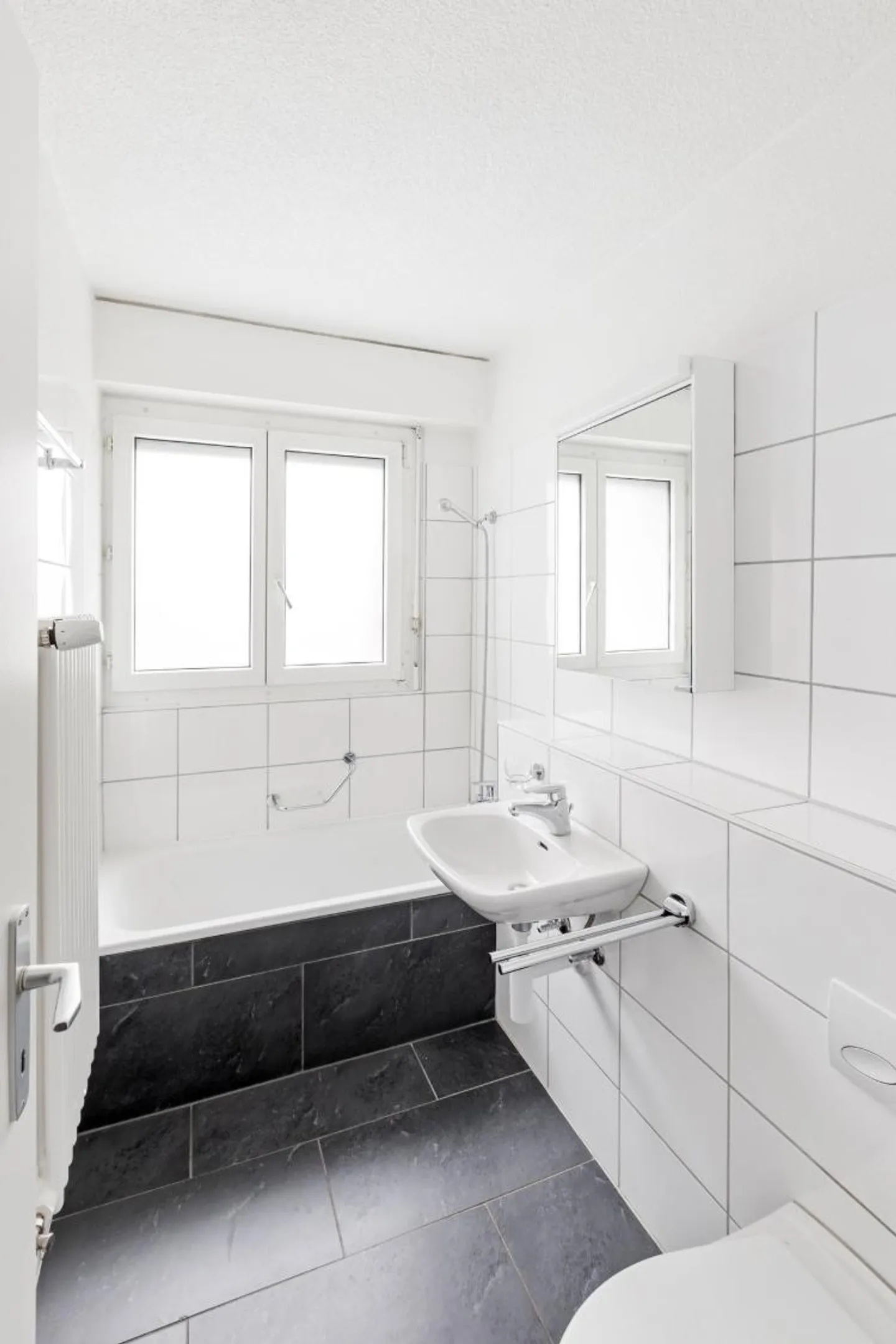 POSIZIONE CON DEPOSITO GRATUITO - Foto 3 di 8