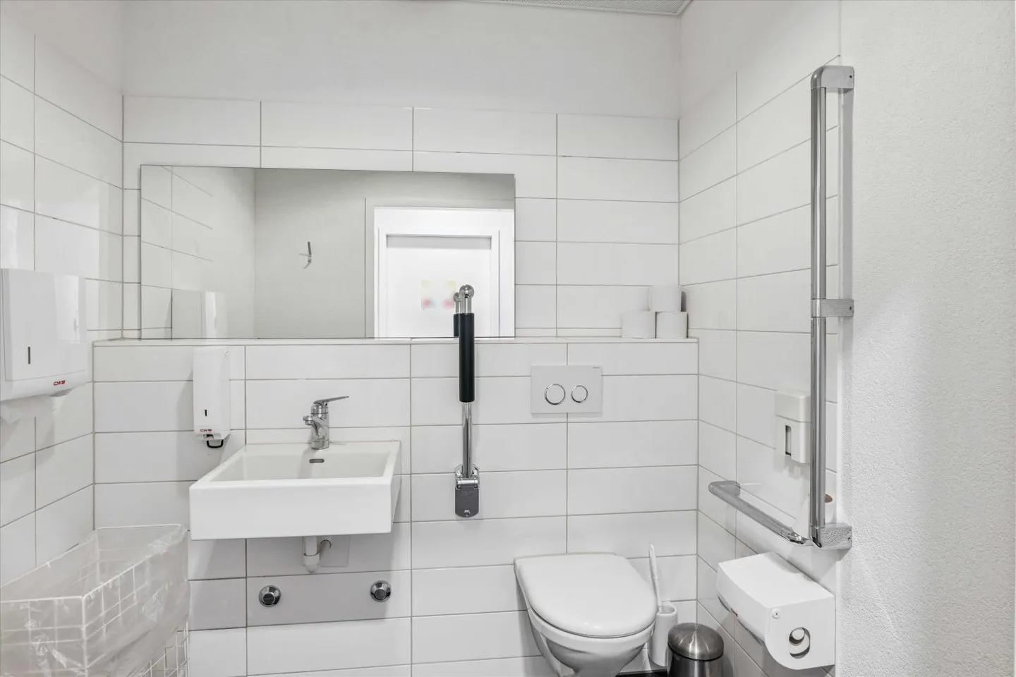 Modernes Büro mit Seesicht - Foto 3 von 6
