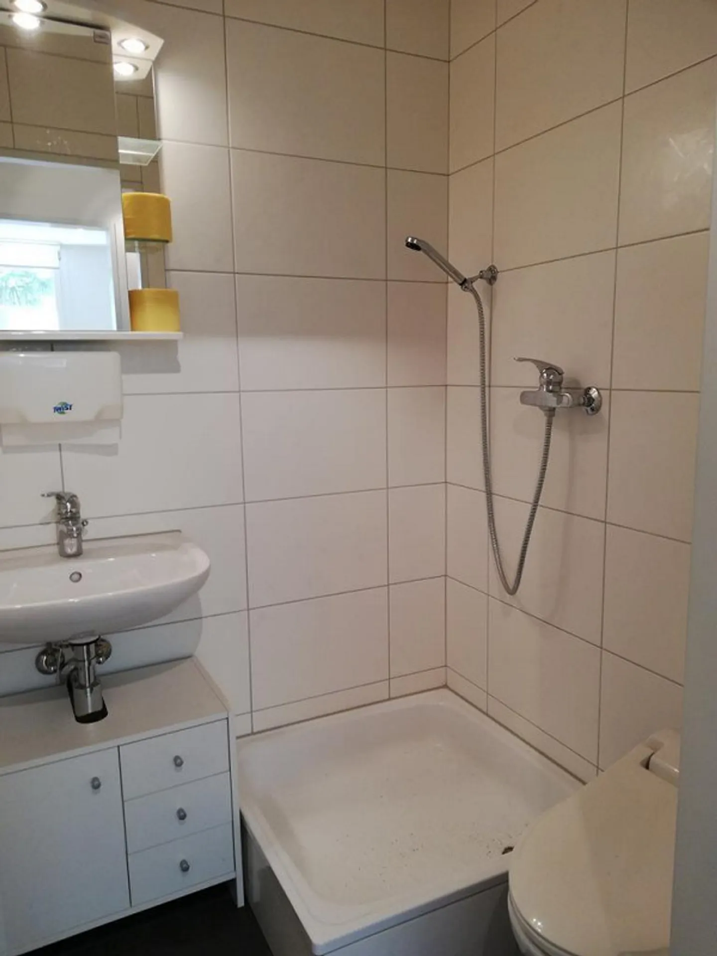 Craft Room with Comfort - Underfloor Heating and Toilet Facilities - Photo 5 of 5