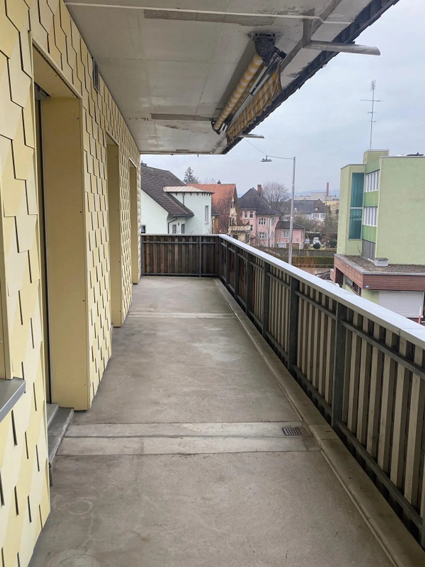 Geräumige Wohnung mit Balkon - Foto 2 von 8