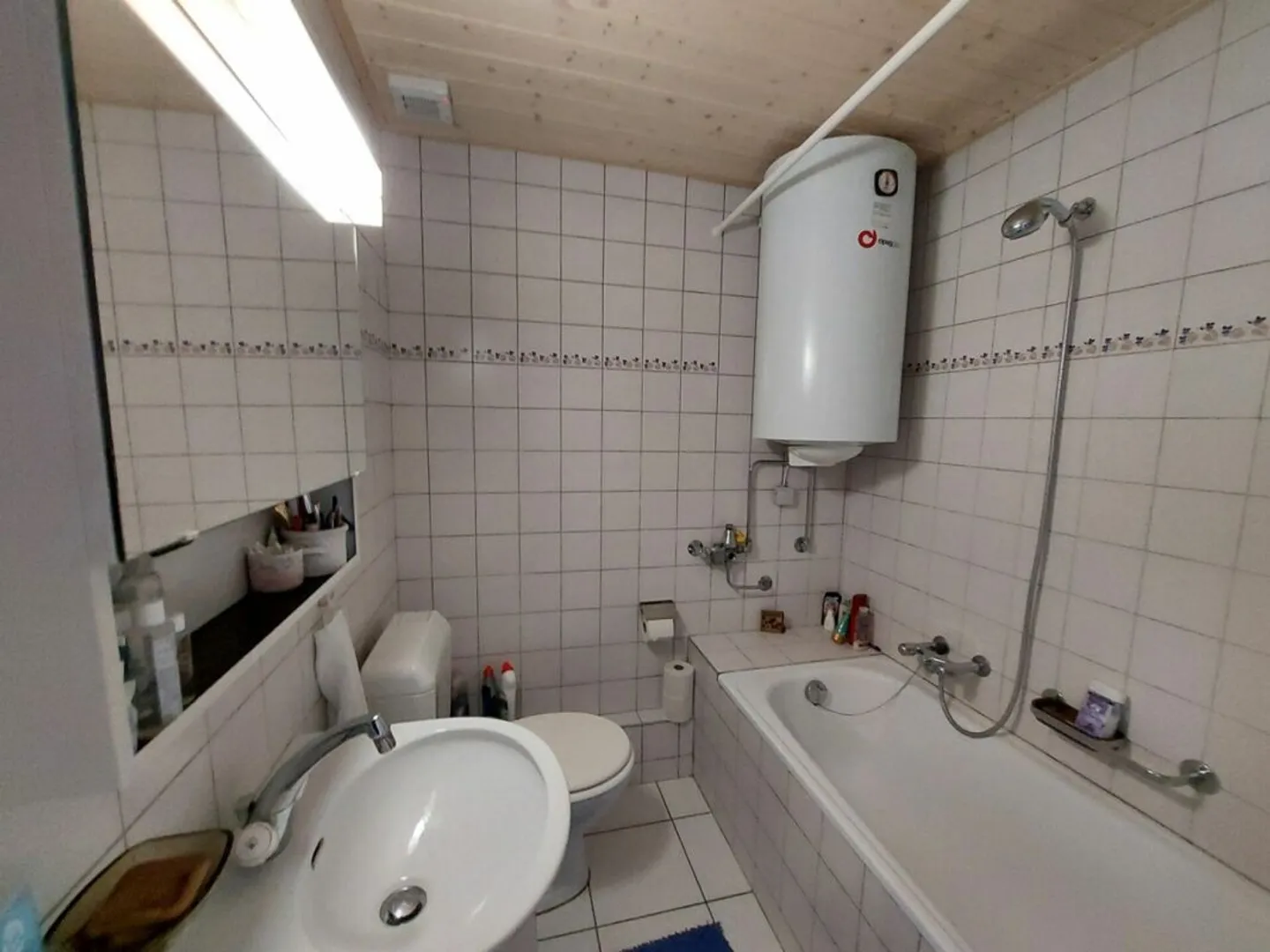 Immeuble de rendement situé dans rue piétonne - 5 appartements et 2 commerces - Photo 14 sur 17