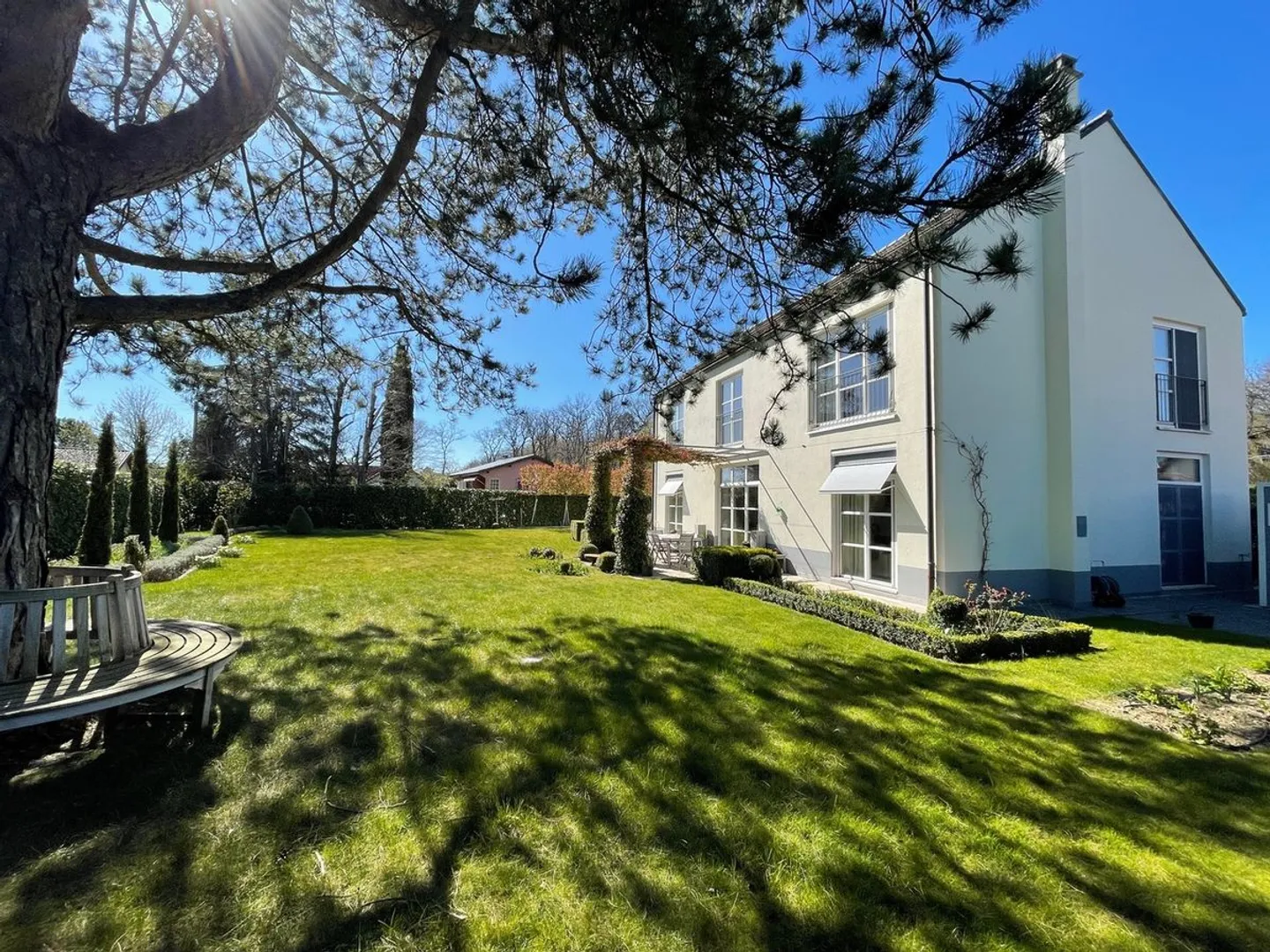 Charming Detached House in Buchillon - Photo 2 of 13